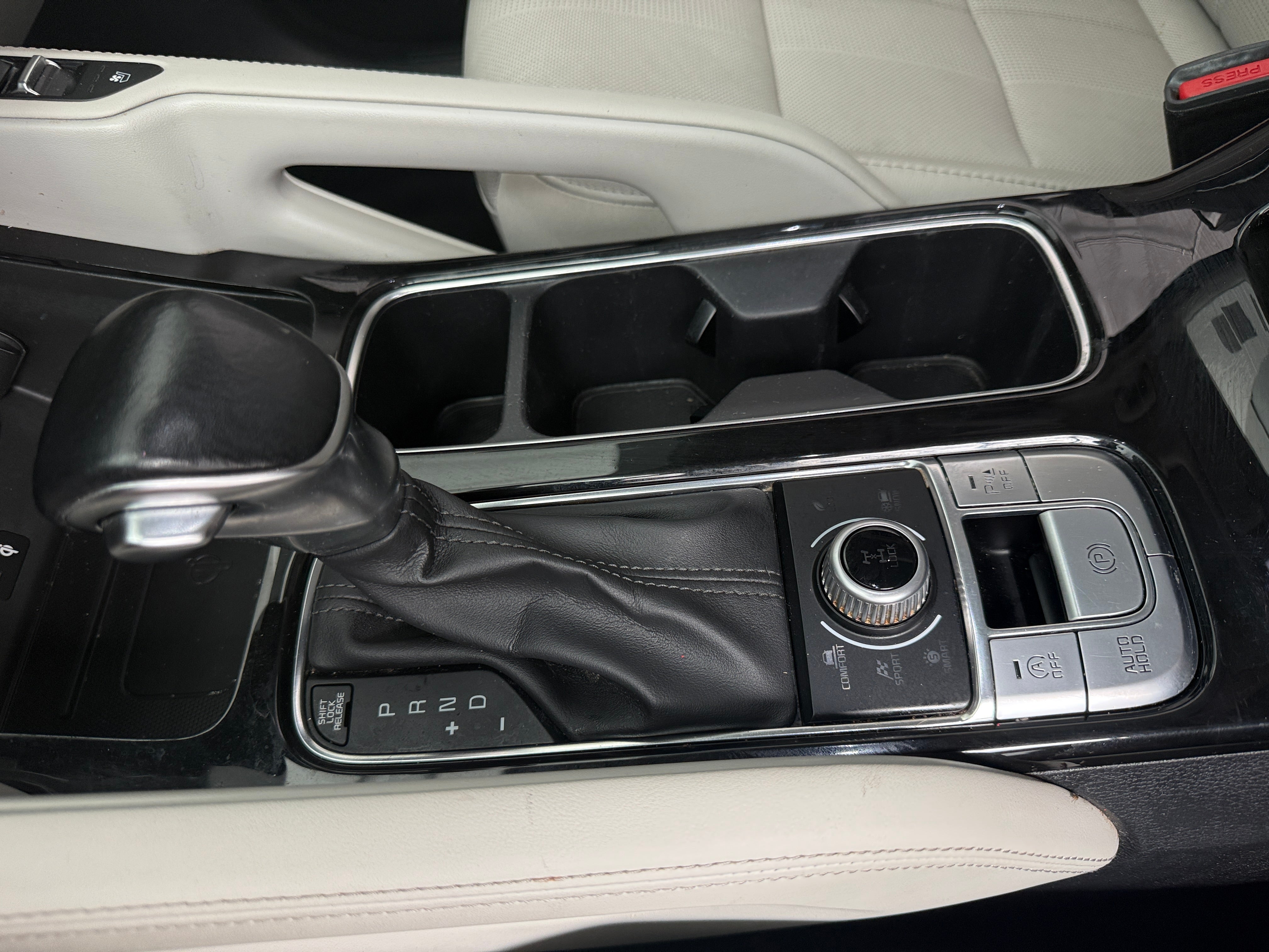 2020 Kia Telluride EX - Photo 6