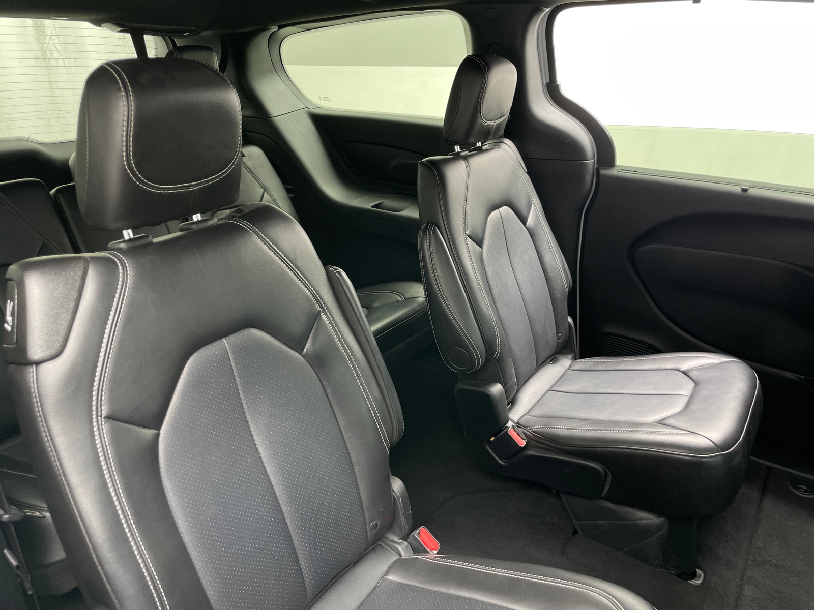 Thumbnail: 2025 Chrysler Pacifica - 5