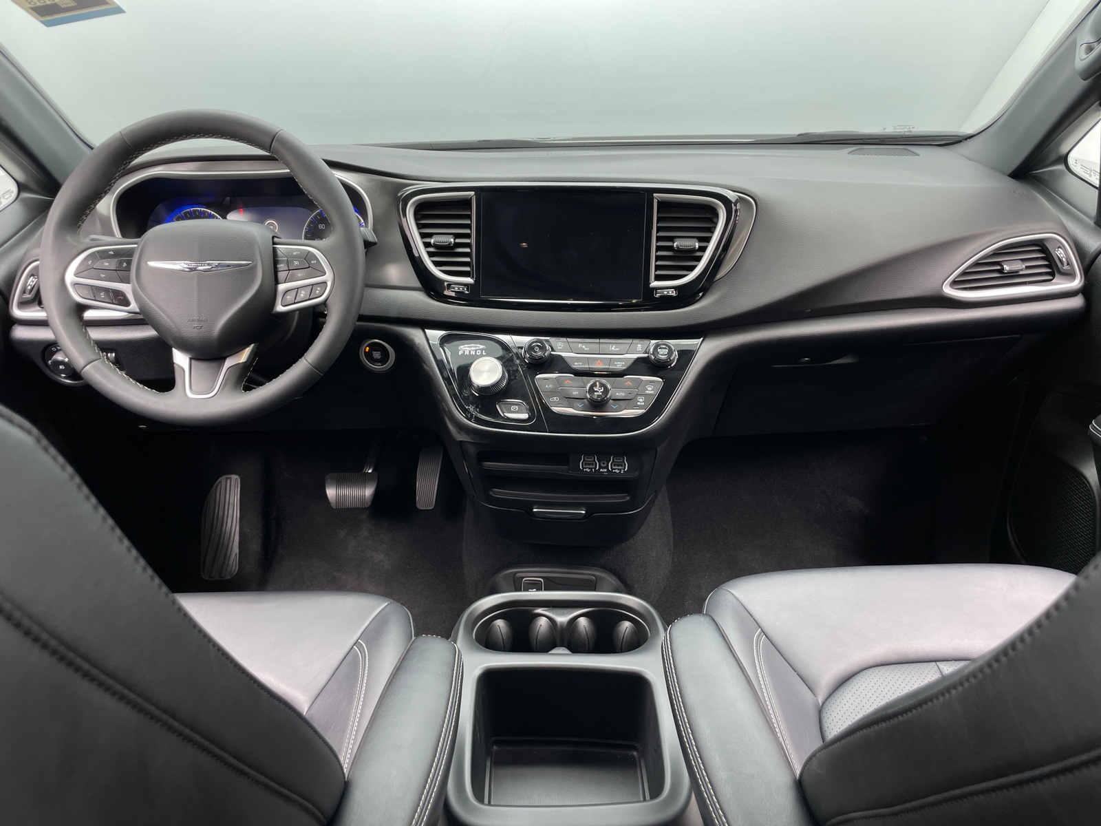 Thumbnail: 2025 Chrysler Pacifica - 2