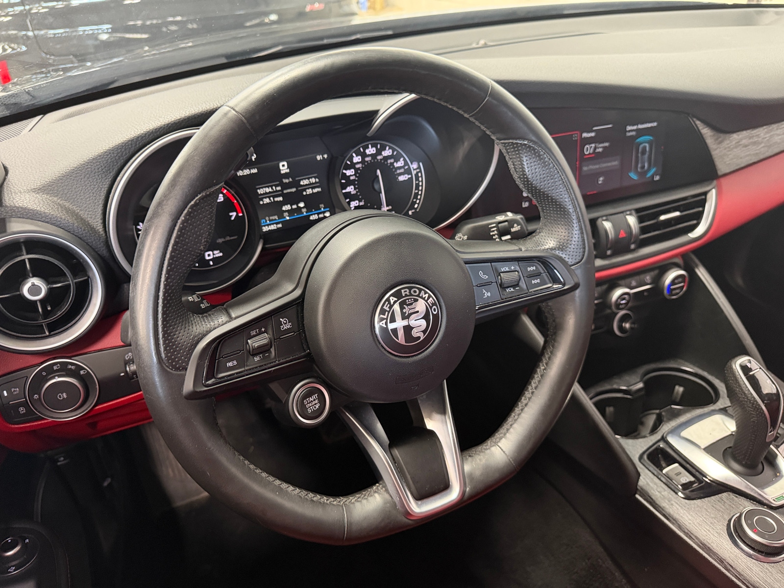 Thumbnail: 2020 Alfa Romeo Giulia - 4
