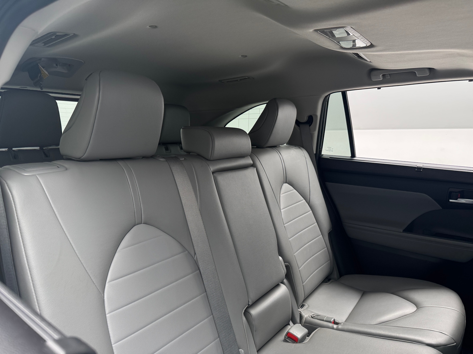 Thumbnail: 2023 Toyota Highlander - 5