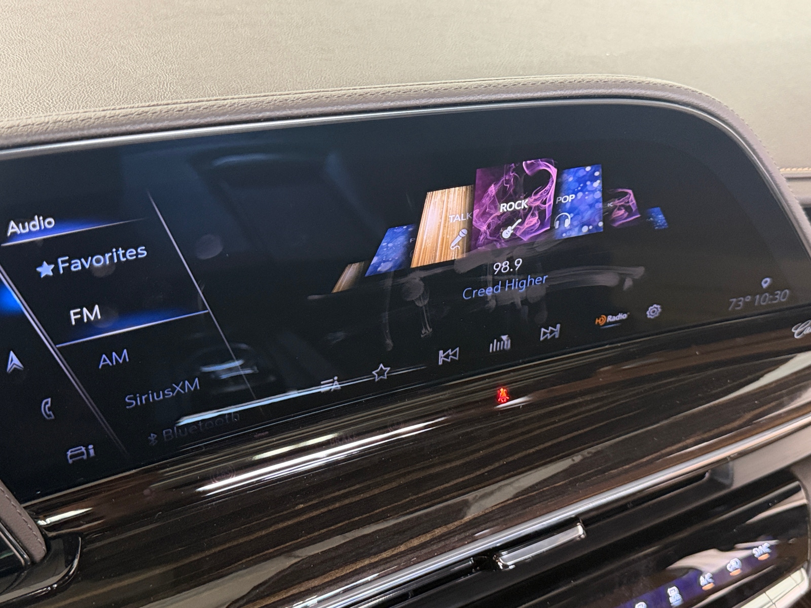 Thumbnail: 2022 Cadillac Escalade - 3