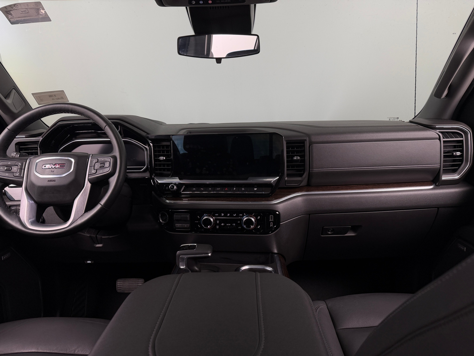 Thumbnail: 2024 GMC Sierra 1500 - 2