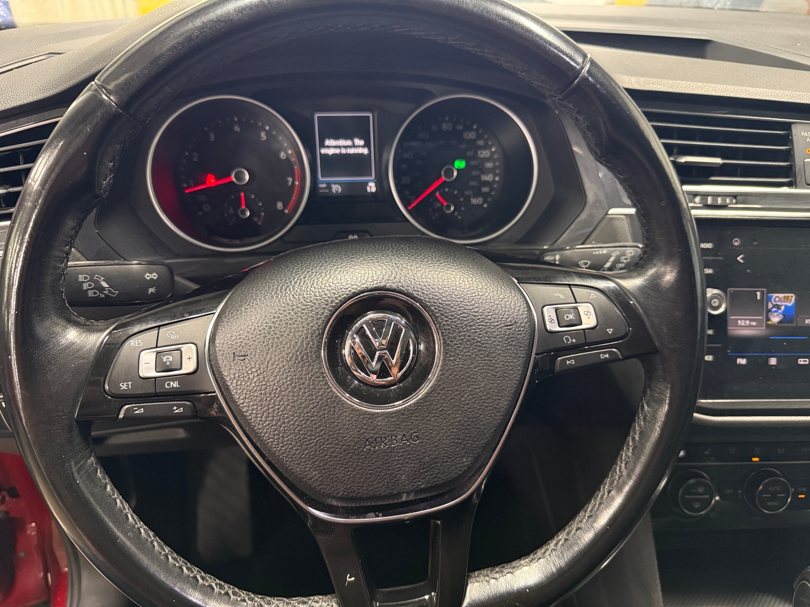 Thumbnail: 2018 Volkswagen Tiguan - 4