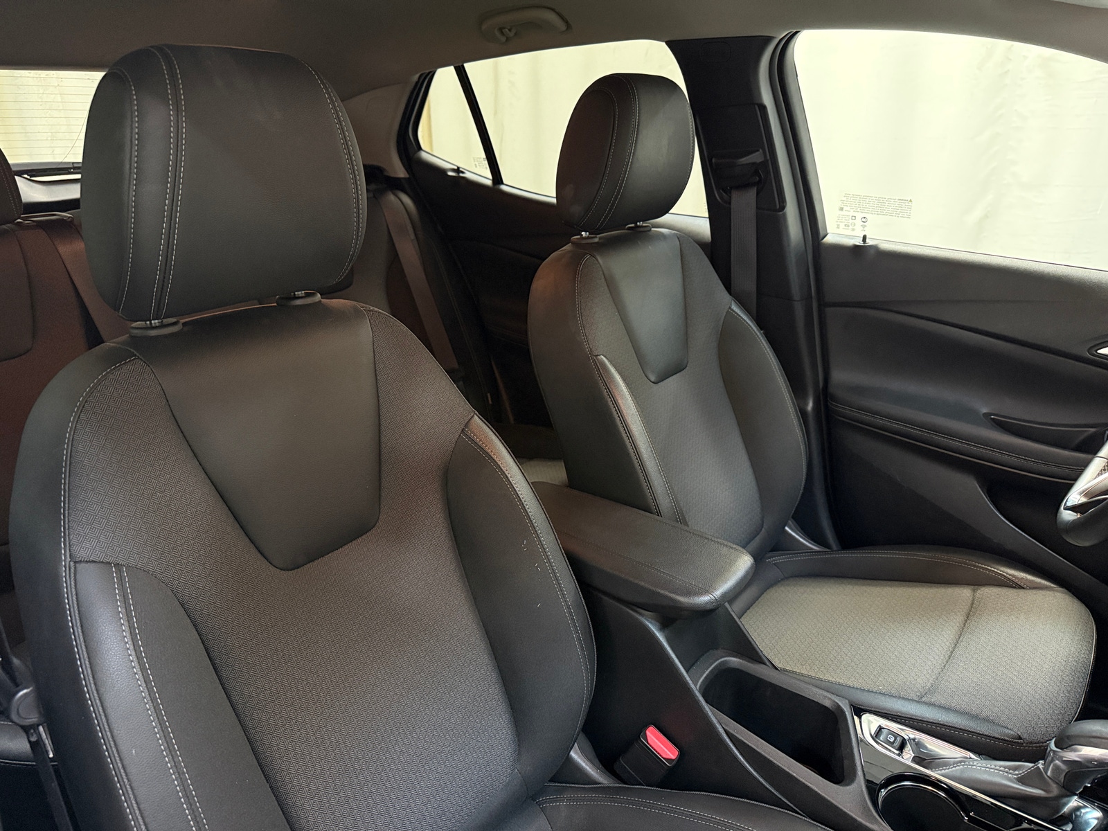 Thumbnail: 2025 Buick Encore GX - 2
