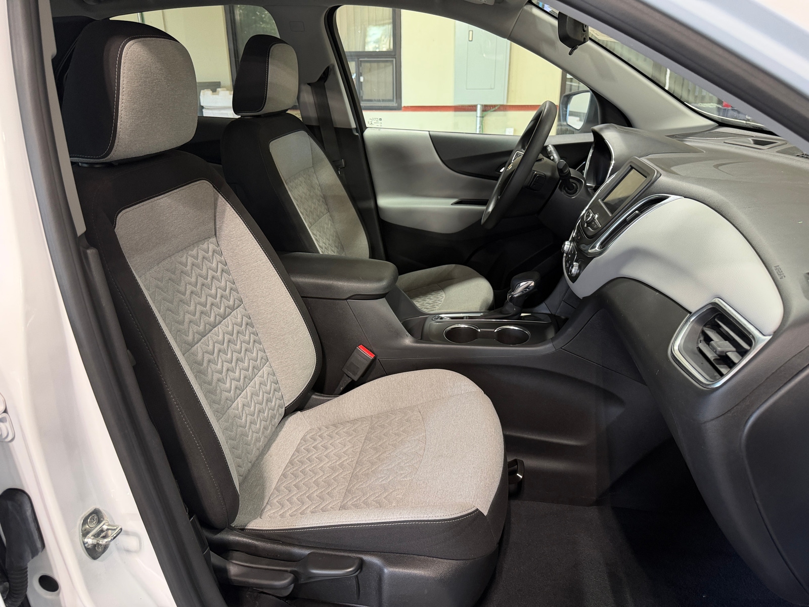 Thumbnail: 2022 Chevrolet Equinox - 2