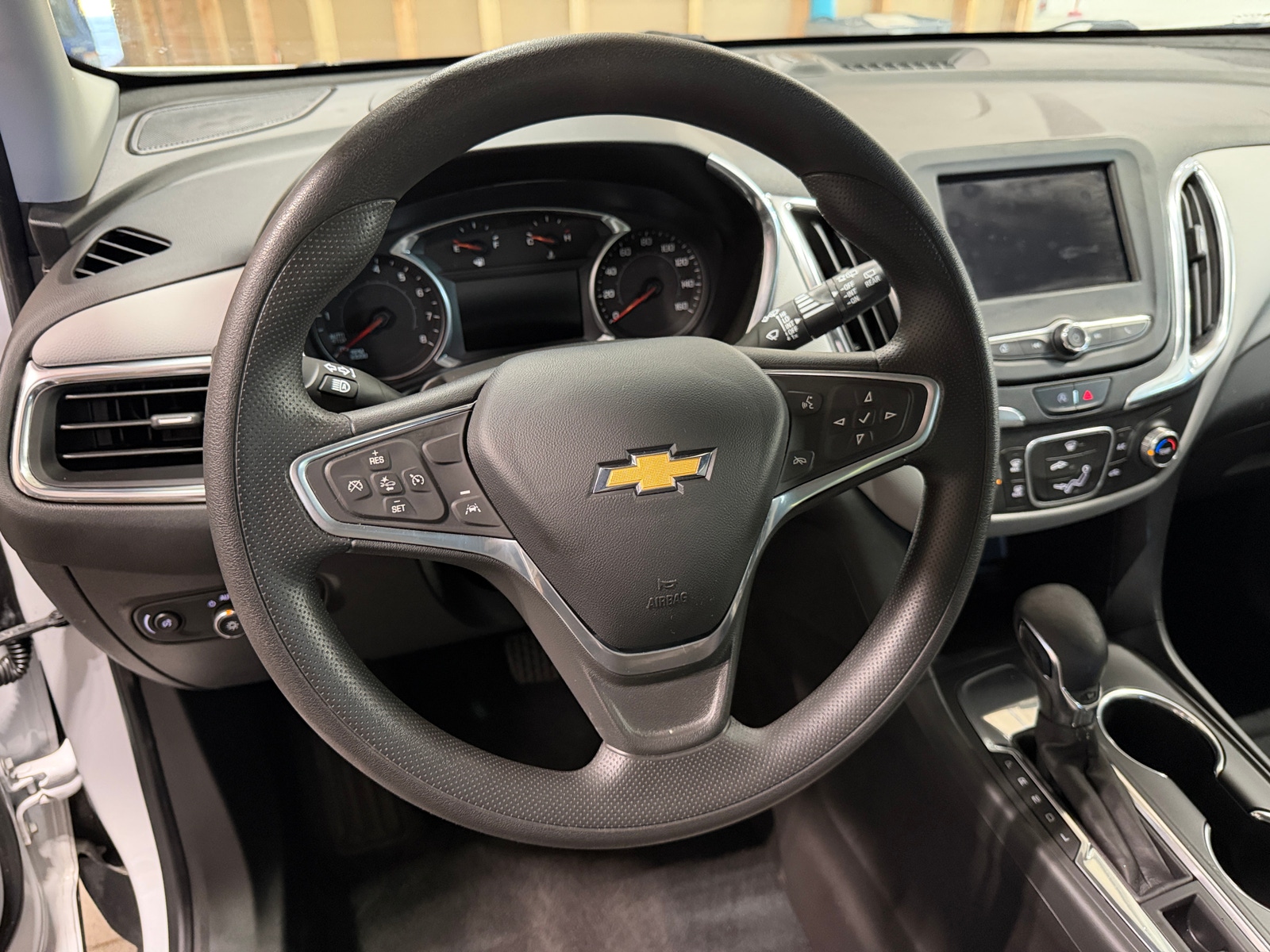 Thumbnail: 2022 Chevrolet Equinox - 5