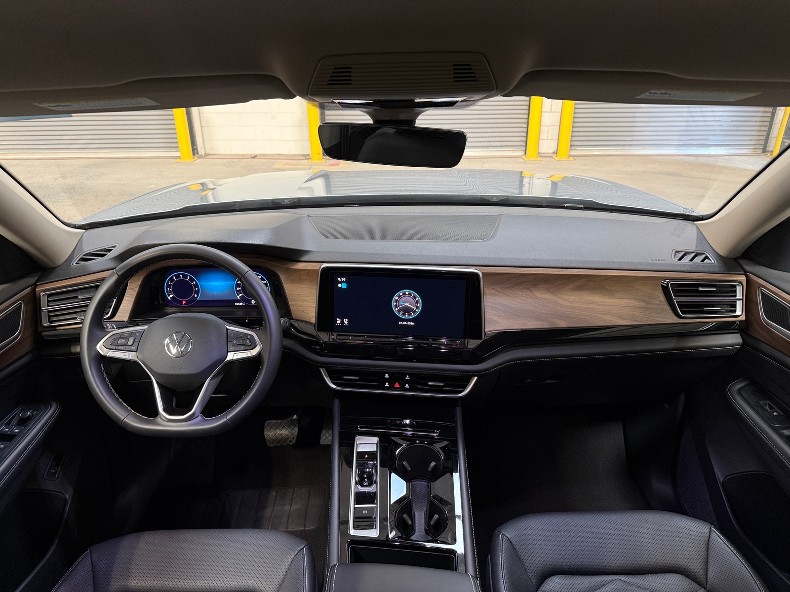 Thumbnail: 2026 Volkswagen Atlas - 2