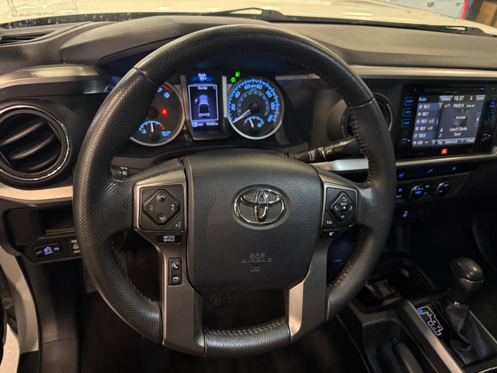 Thumbnail: 2017 Toyota Tacoma - 4