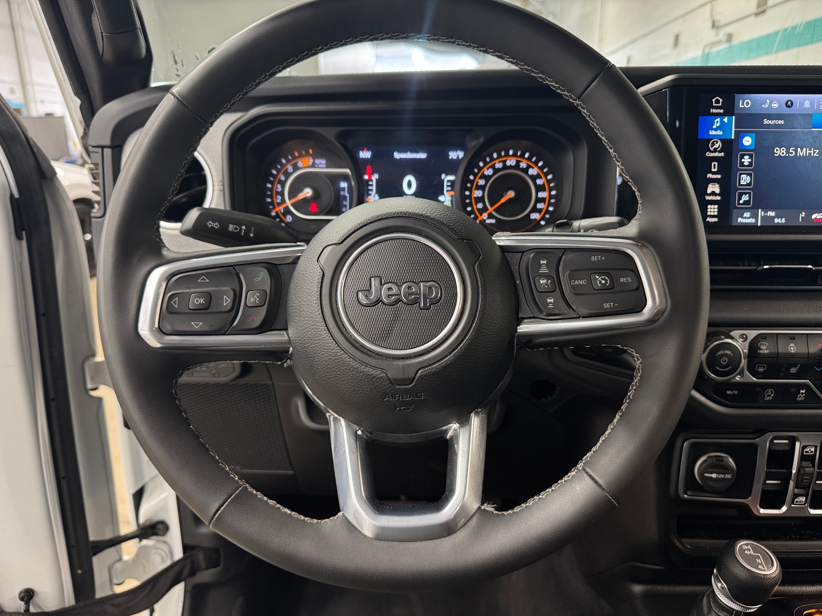 Thumbnail: 2025 Jeep Wrangler - 5