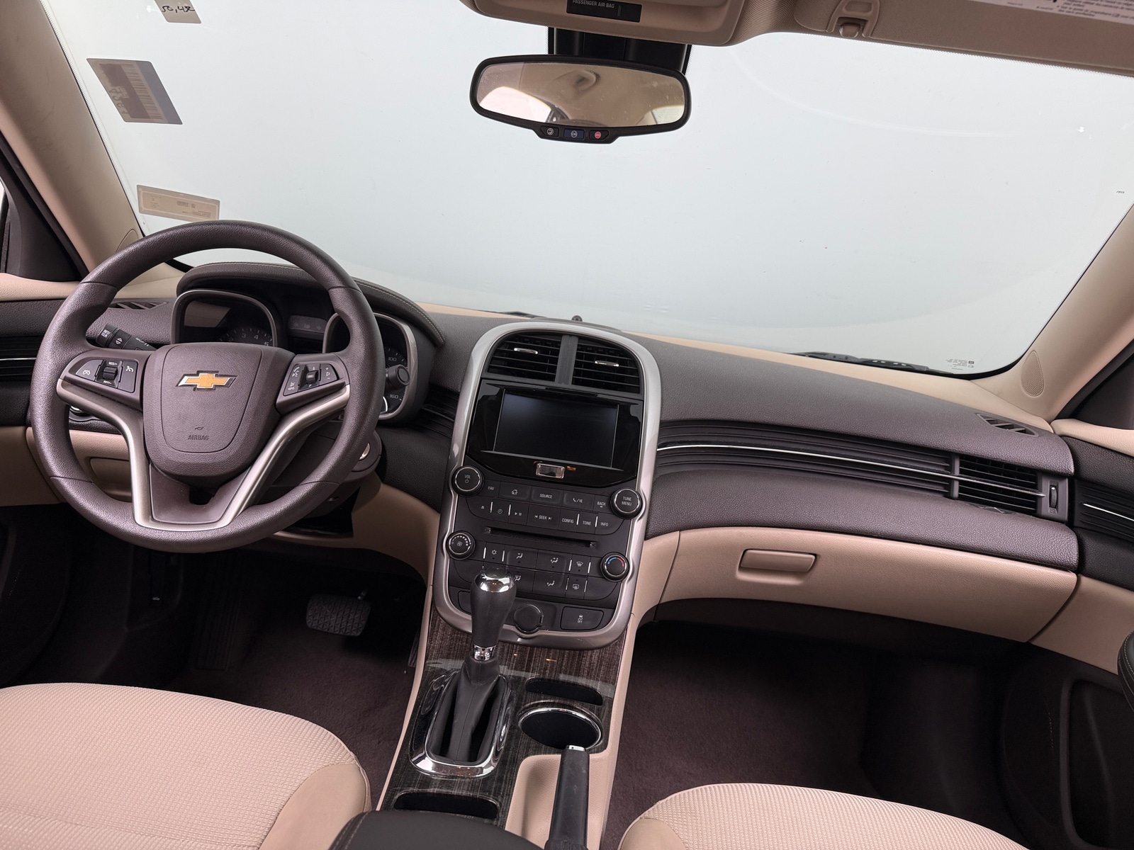 Thumbnail: 2016 Chevrolet Malibu - 3
