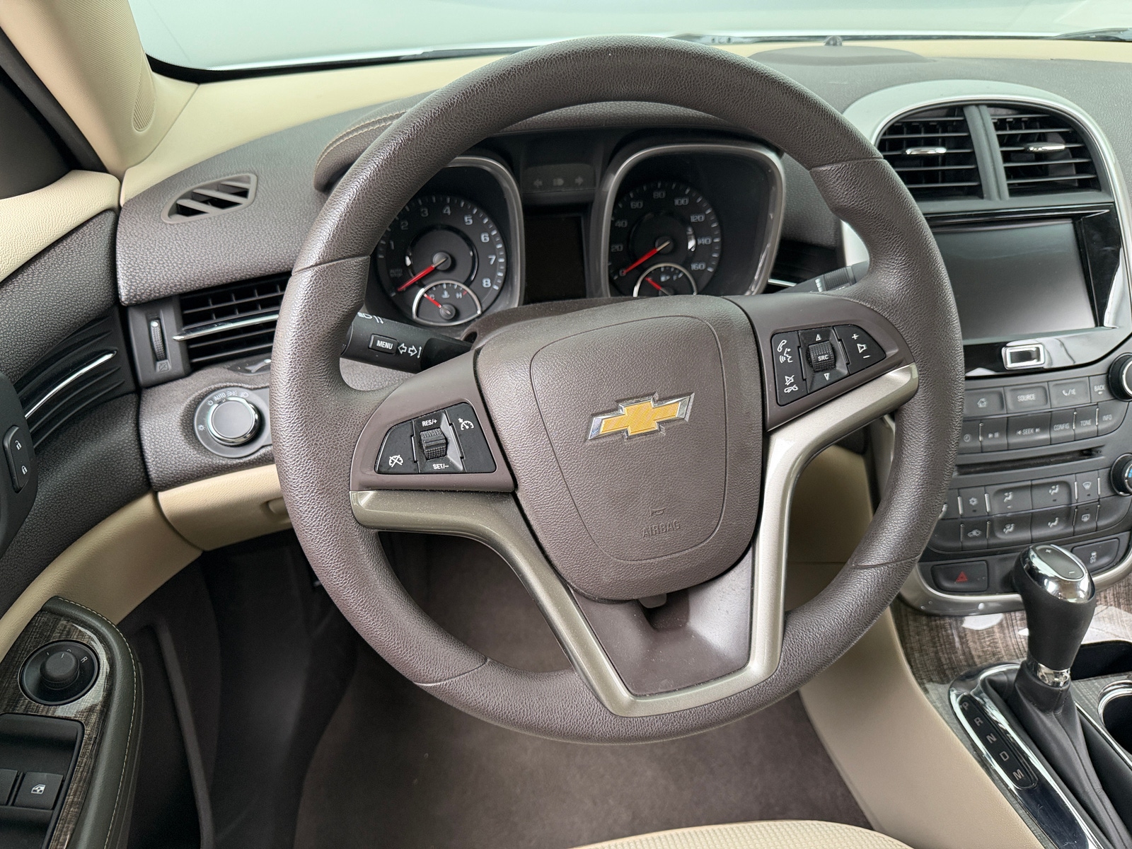 Thumbnail: 2016 Chevrolet Malibu - 5