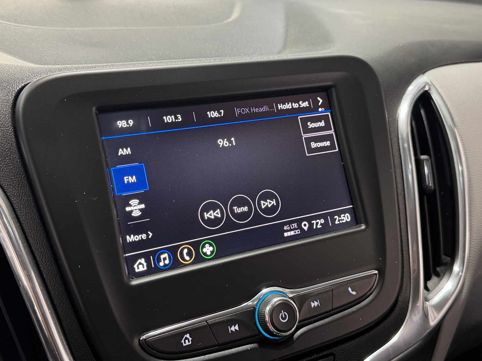 Thumbnail: 2024 Chevrolet Equinox - 4