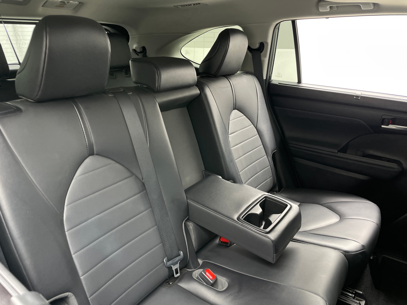 Thumbnail: 2021 Toyota Highlander - 5
