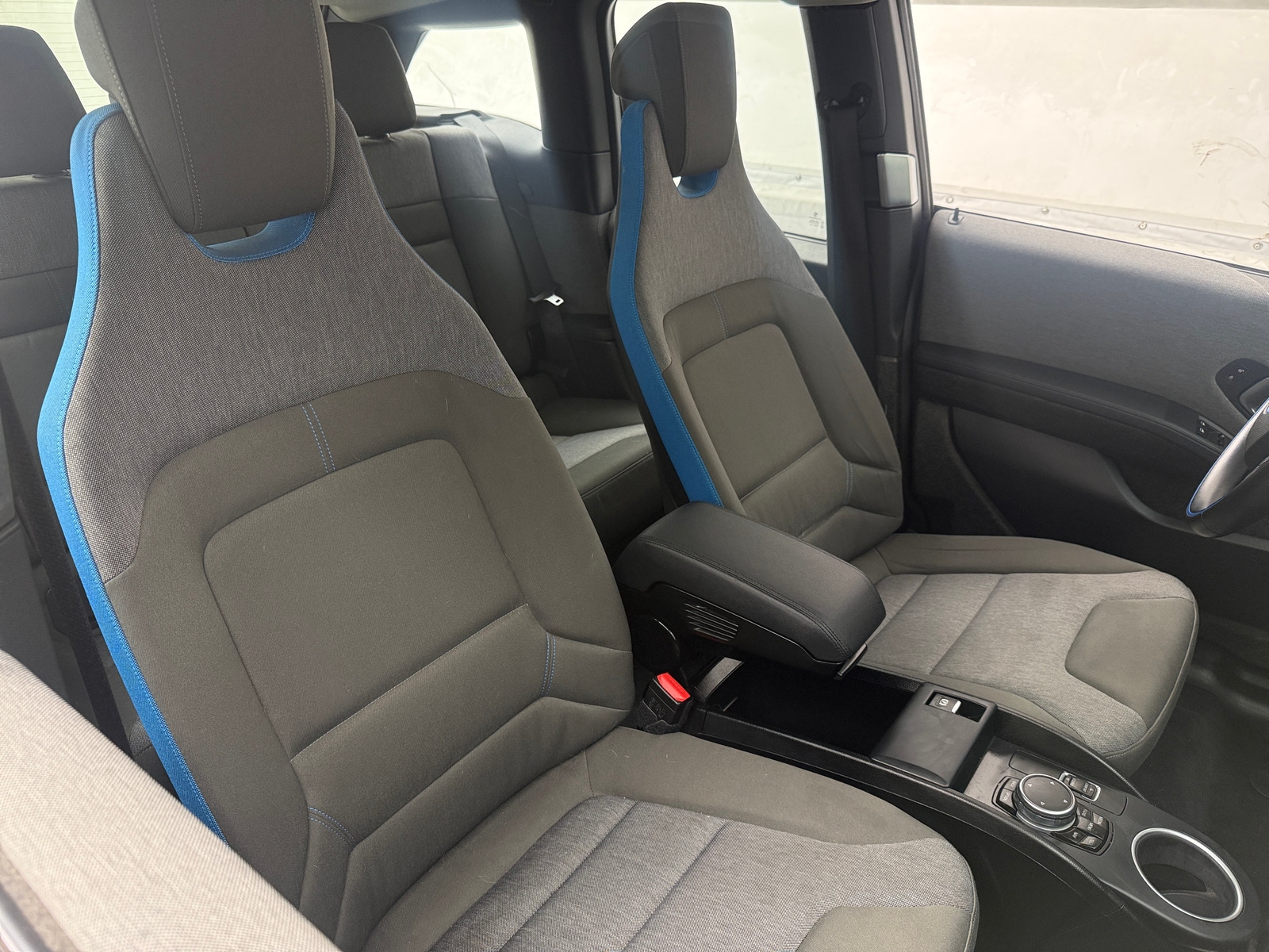 Thumbnail: 2016 BMW i3 - 2