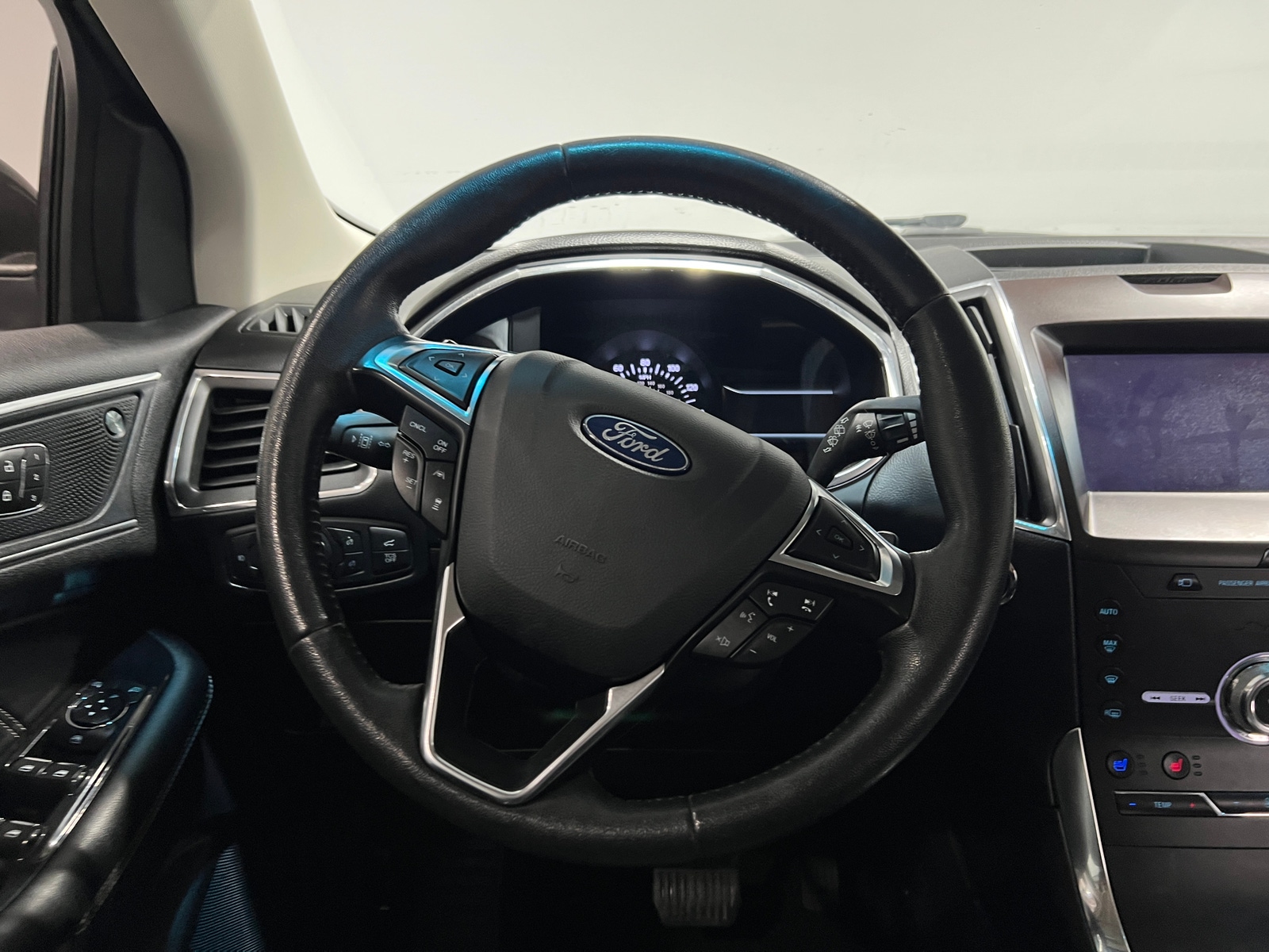 Thumbnail: 2020 Ford Edge - 4
