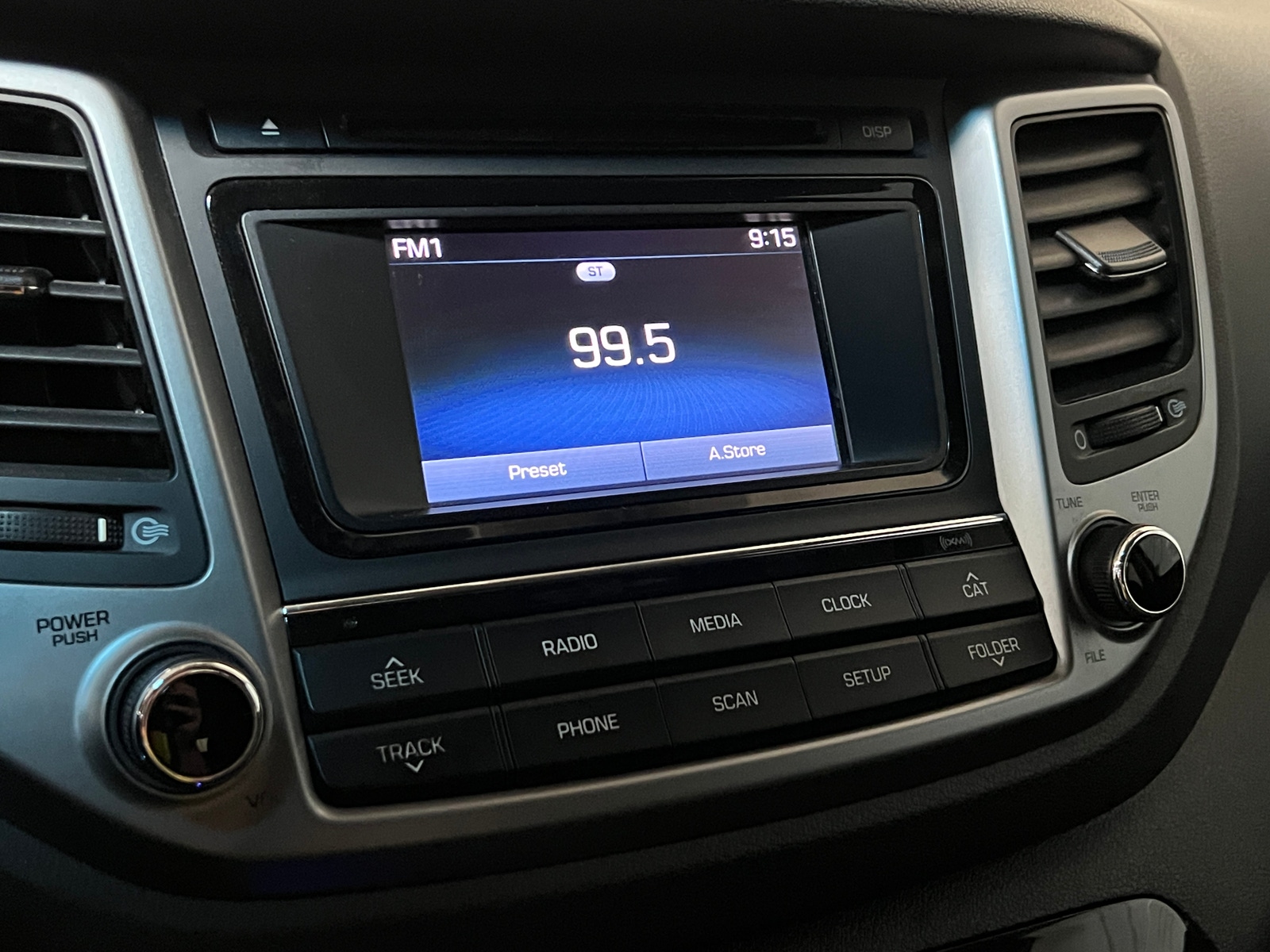 Thumbnail: 2016 Hyundai Tucson - 4