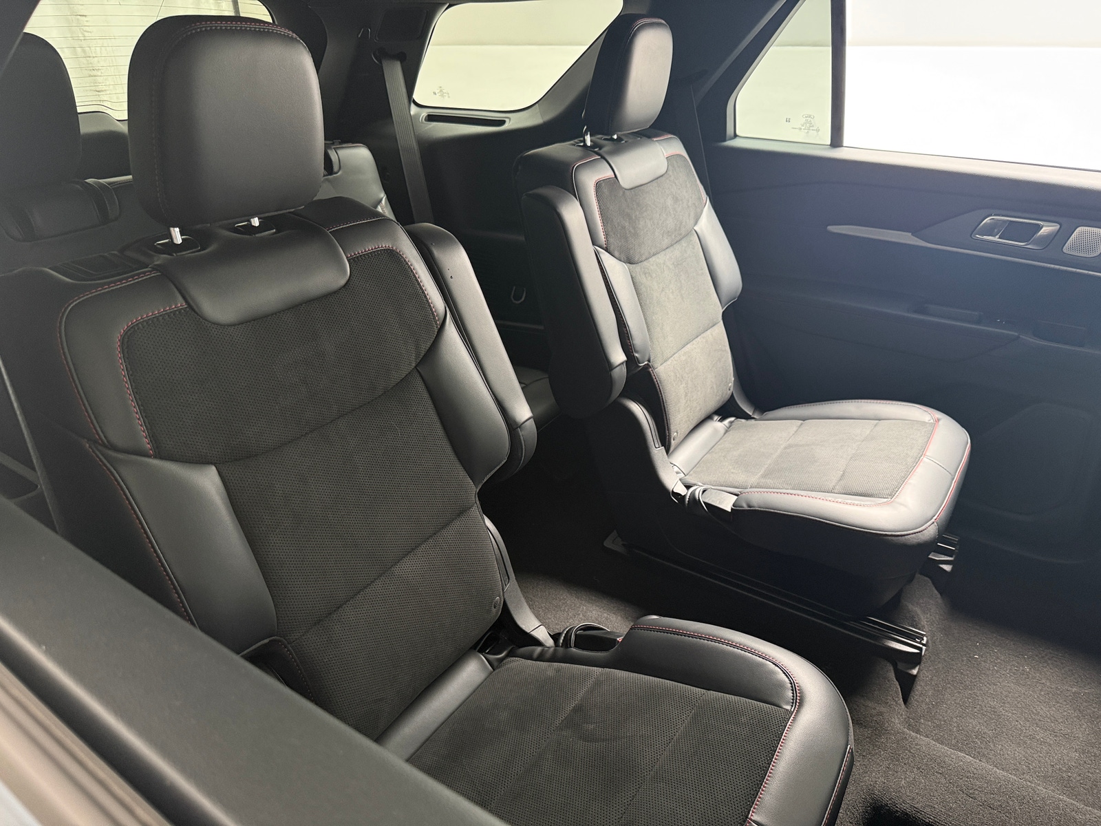 Thumbnail: 2026 Ford Explorer - 5