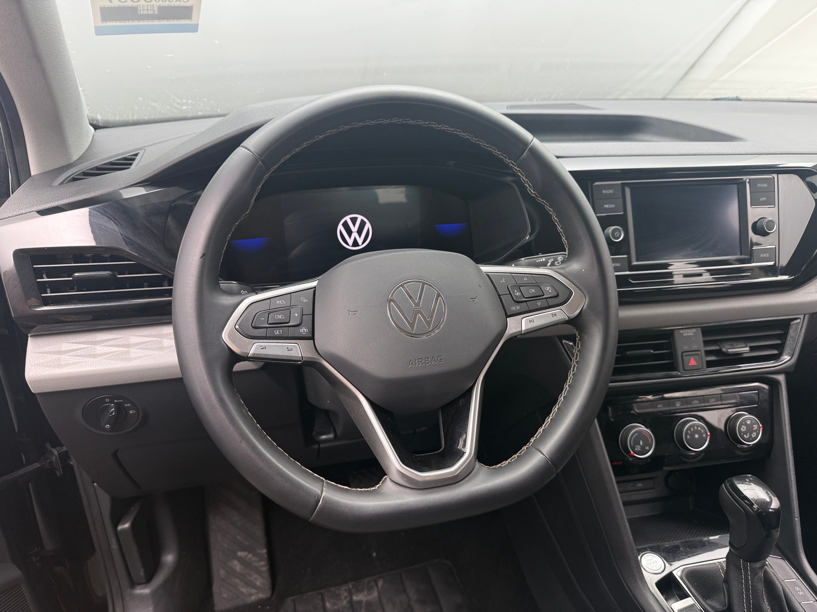 Thumbnail: 2023 Volkswagen Taos - 5