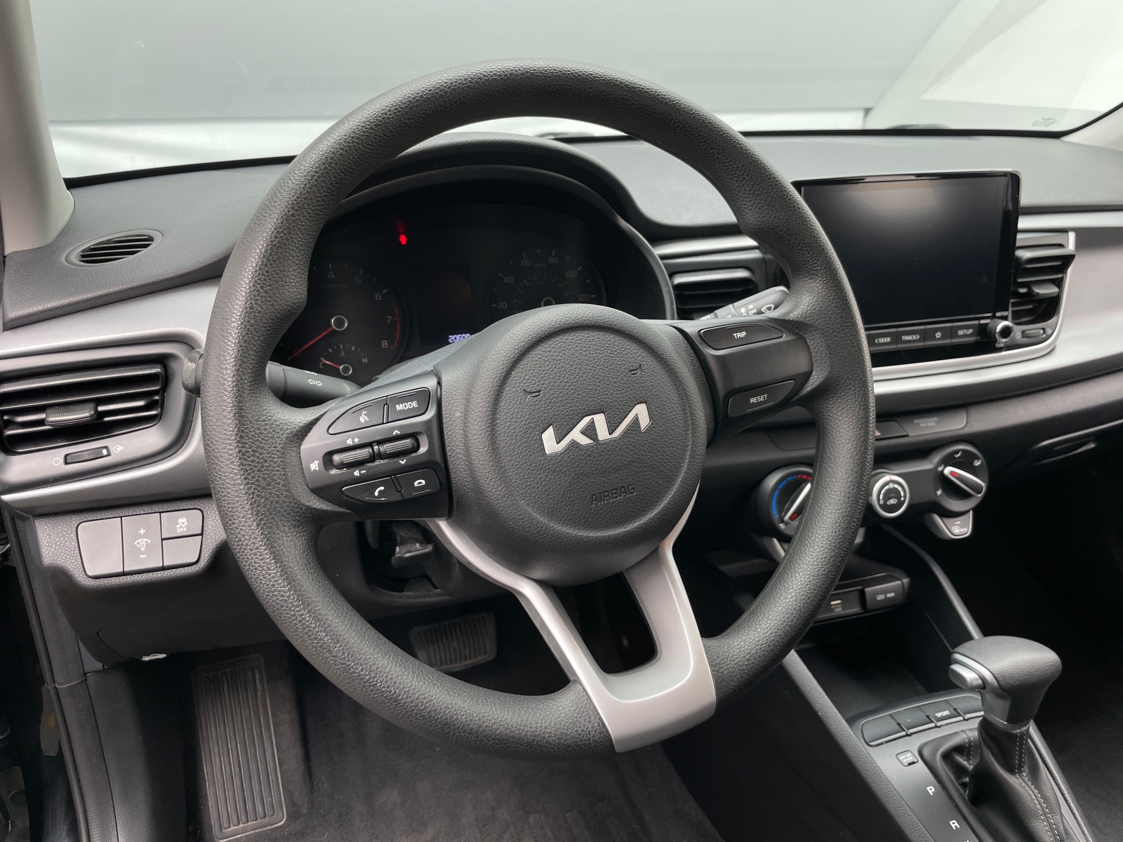 Thumbnail: 2023 Kia Rio - 5