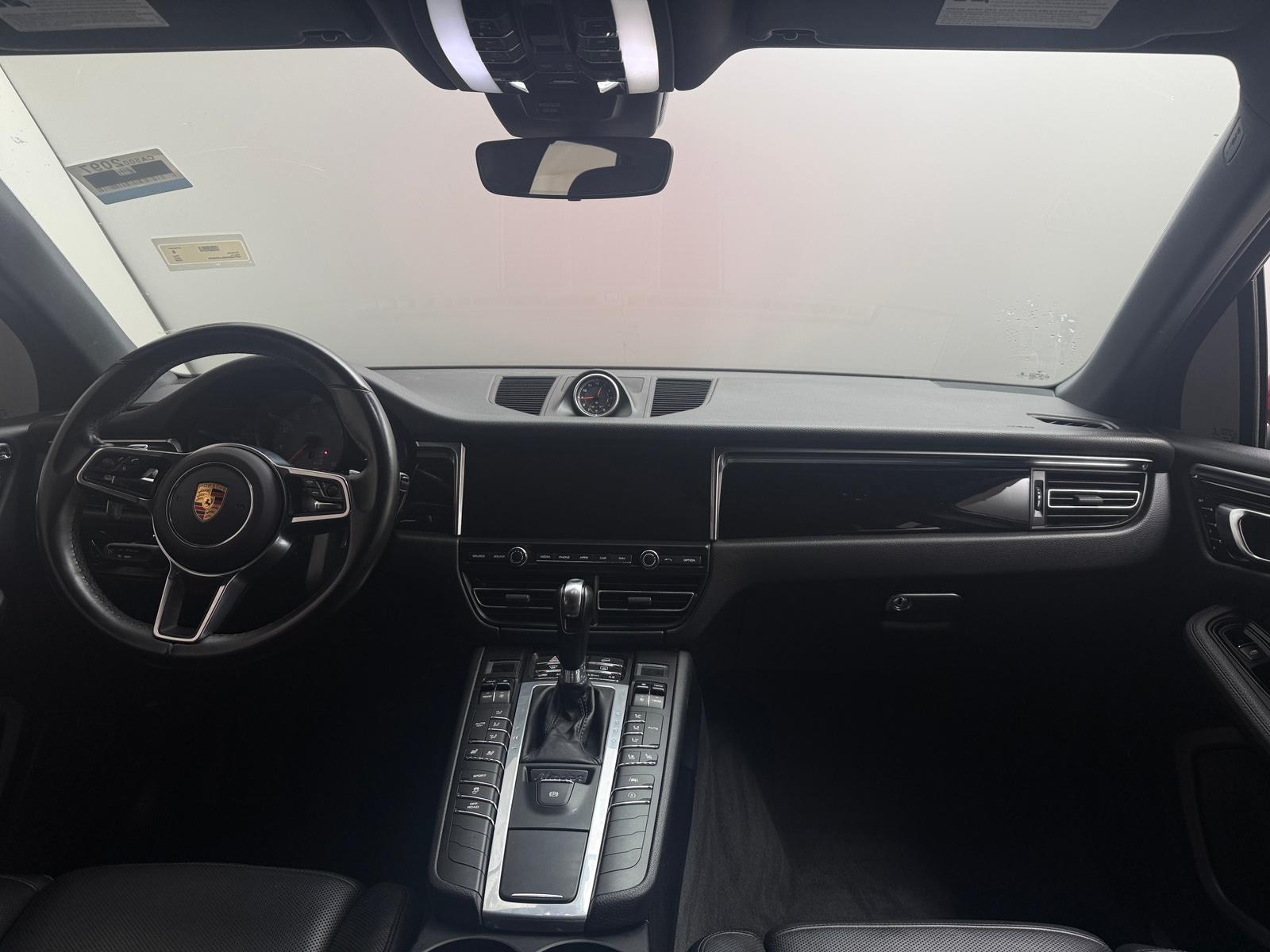 Thumbnail: 2020 Porsche Macan - 2