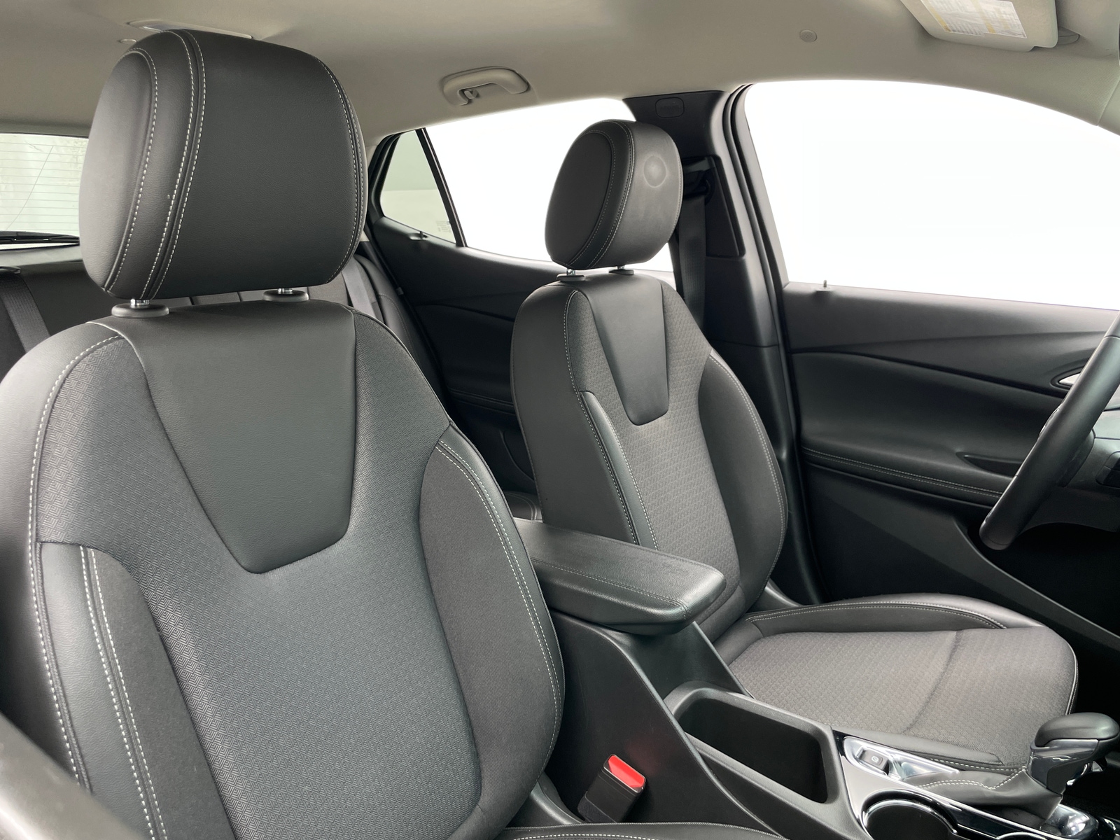 Thumbnail: 2025 Buick Encore GX - 2