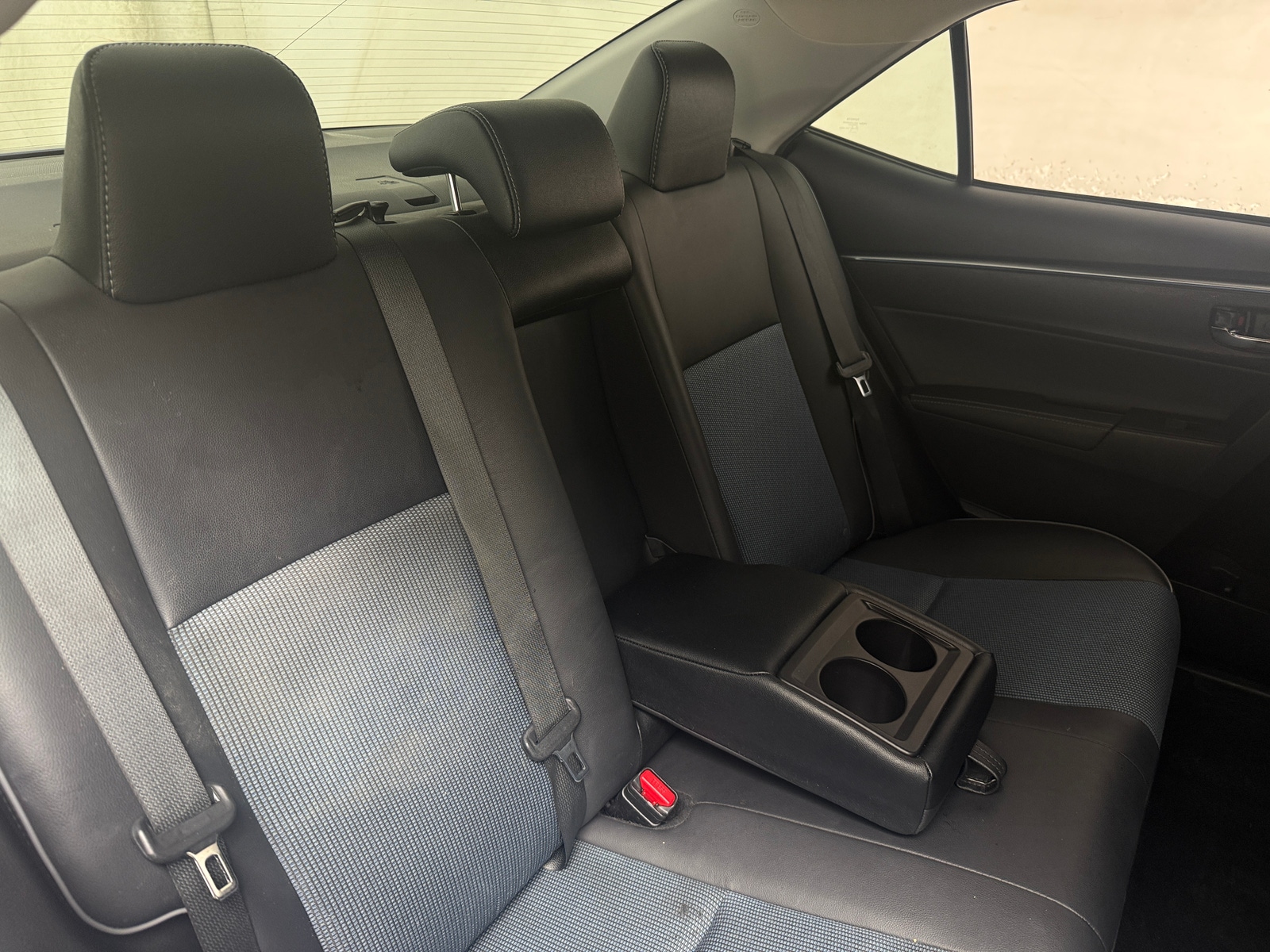 Thumbnail: 2015 Toyota Corolla - 6