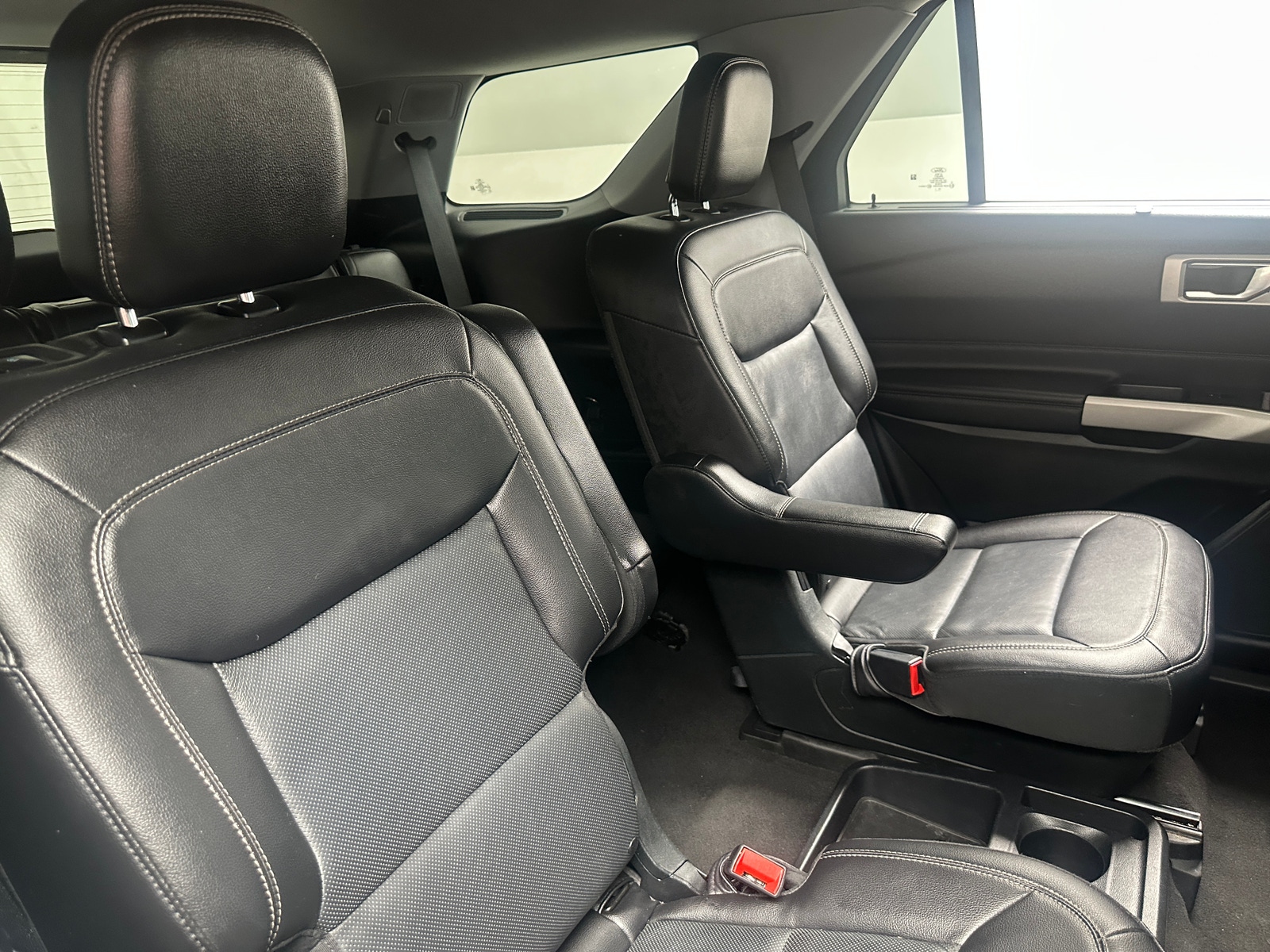 Thumbnail: 2021 Ford Explorer - 5