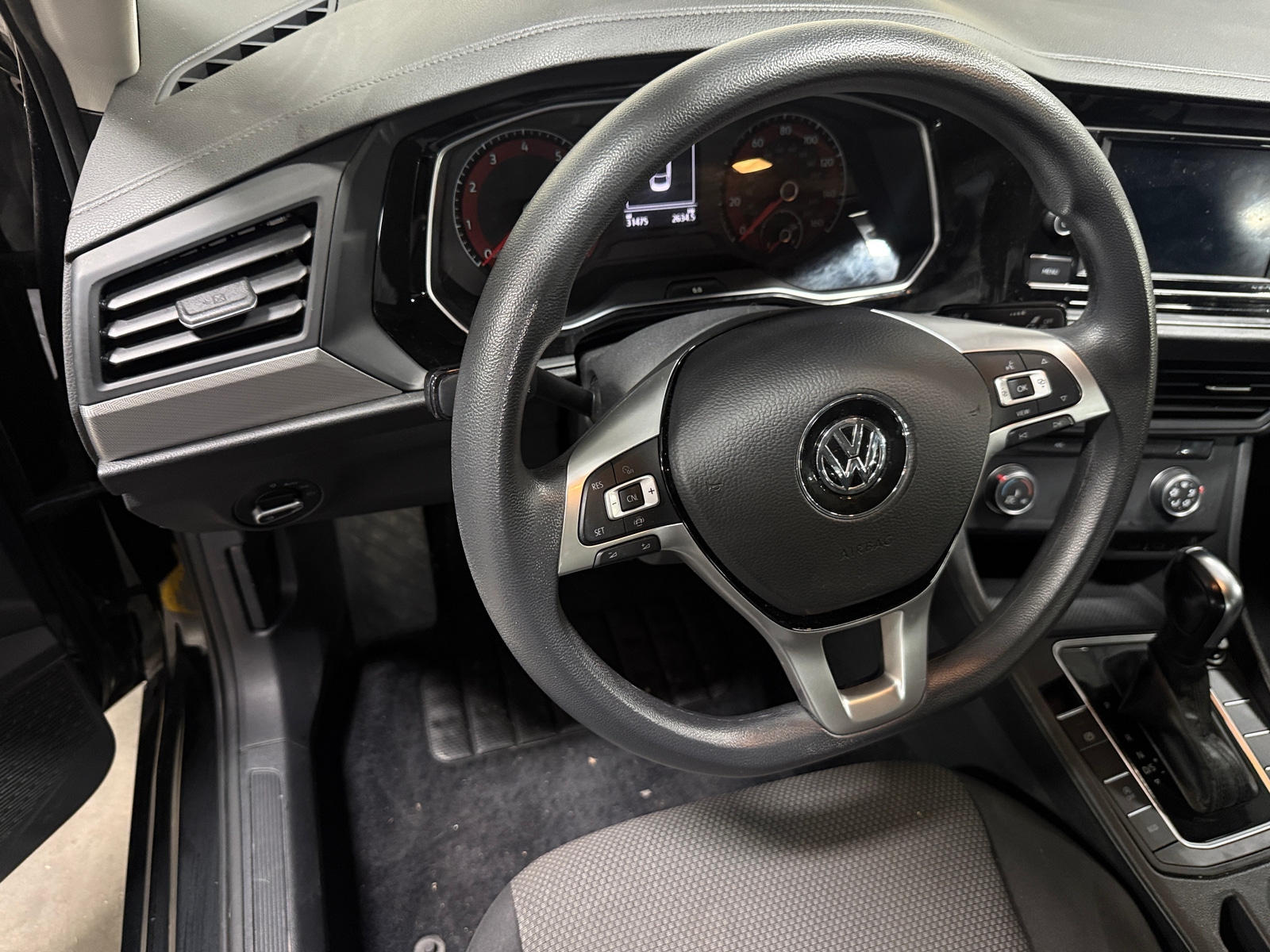 Thumbnail: 2021 Volkswagen Jetta - 5