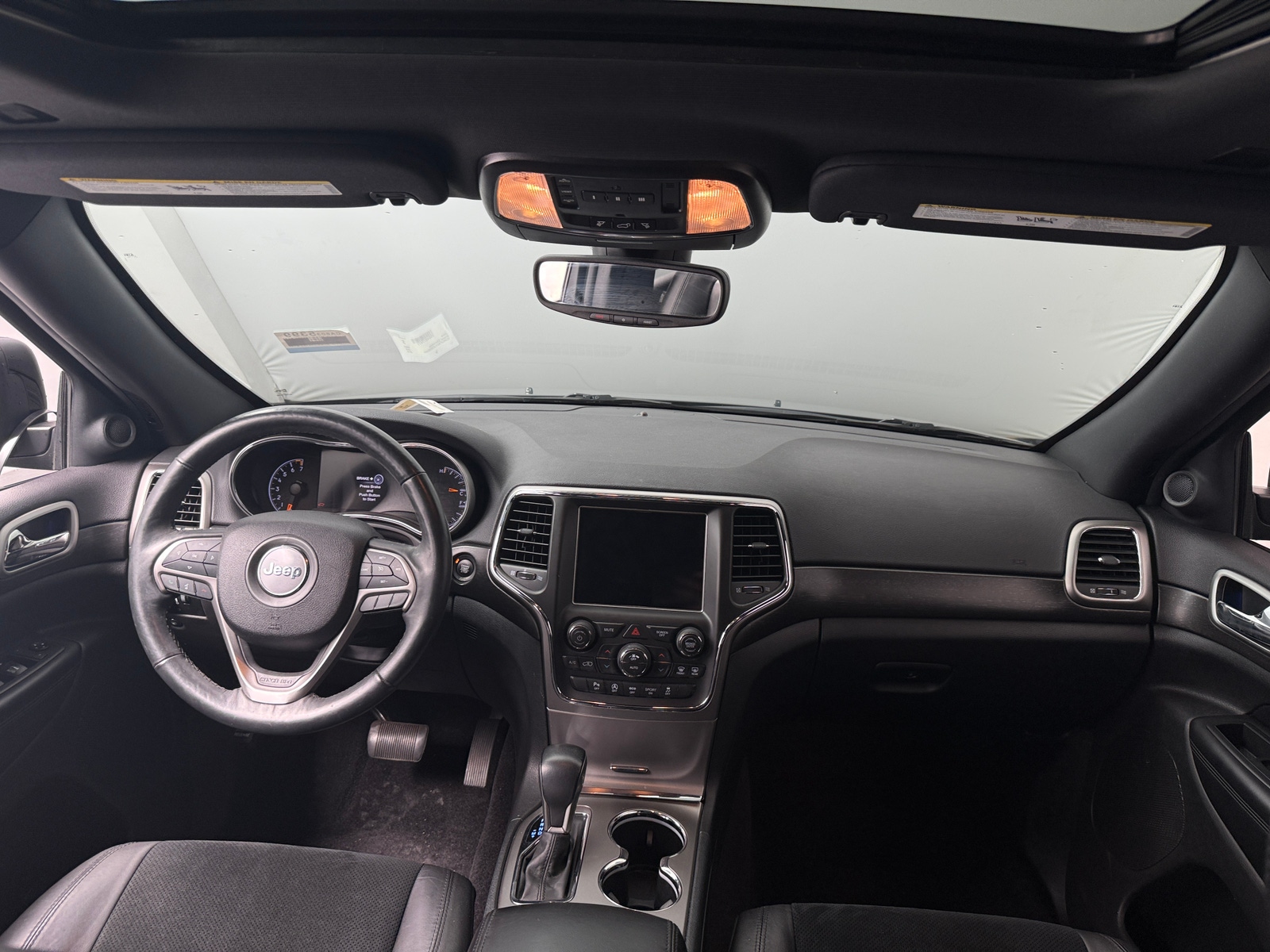 Thumbnail: 2018 Jeep Grand Cherokee - 3