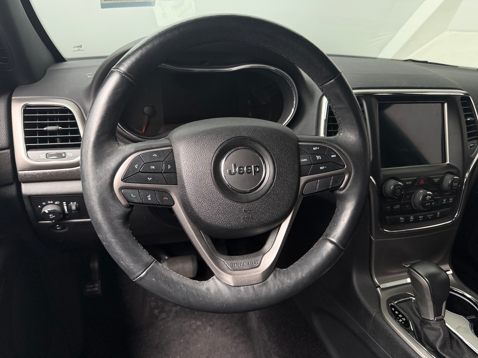 Thumbnail: 2018 Jeep Grand Cherokee - 5