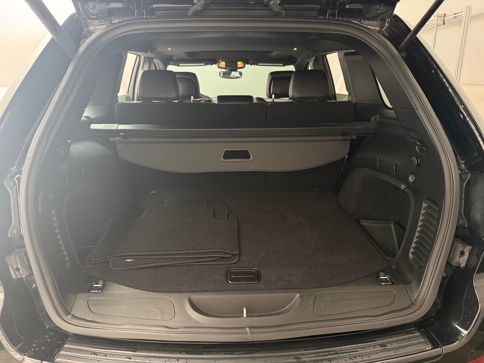 Thumbnail: 2018 Jeep Grand Cherokee - 7