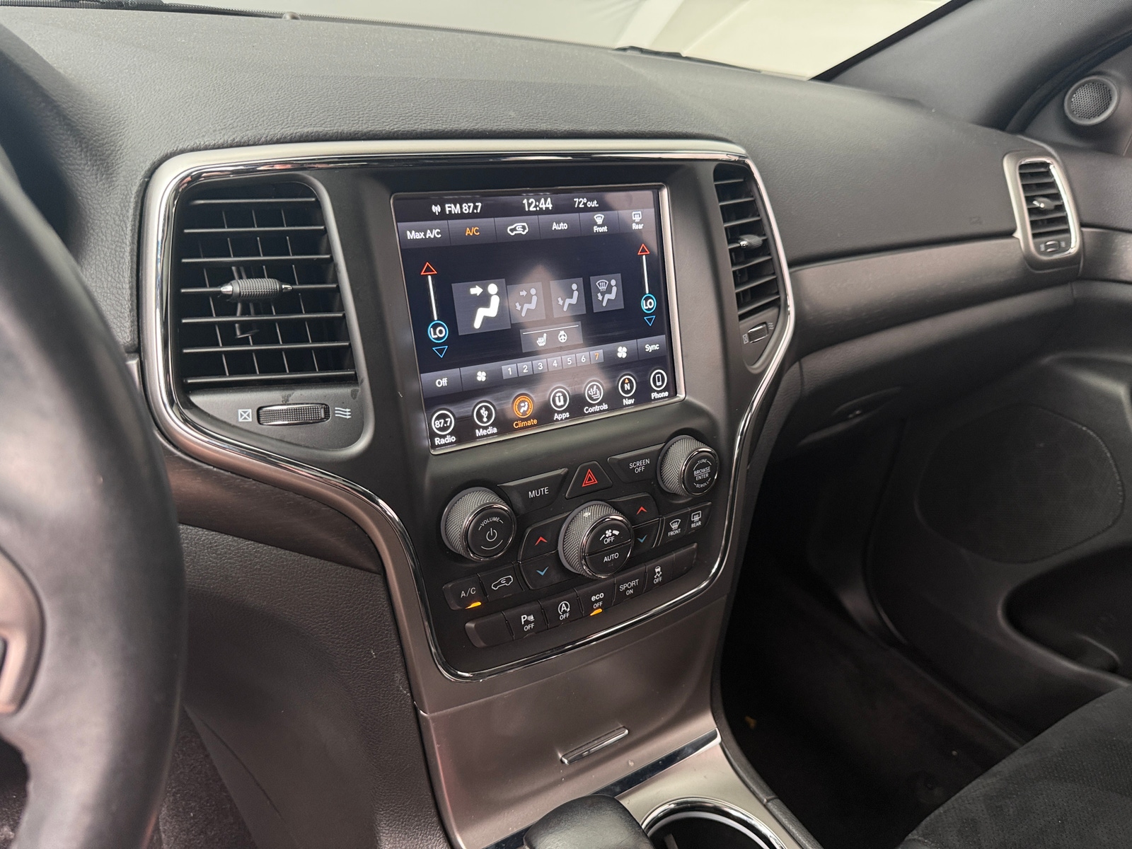 Thumbnail: 2018 Jeep Grand Cherokee - 4