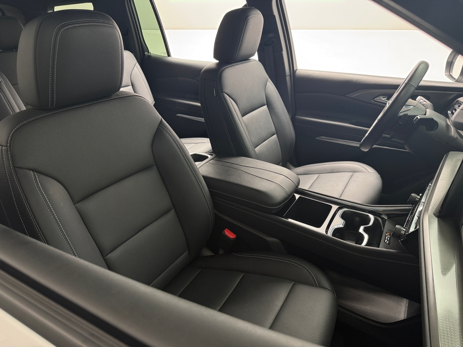 Thumbnail: 2026 Chevrolet Traverse - 2