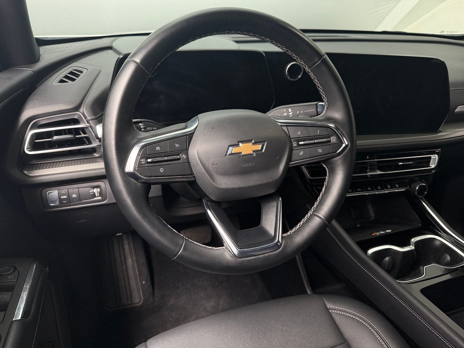 Thumbnail: 2026 Chevrolet Traverse - 5