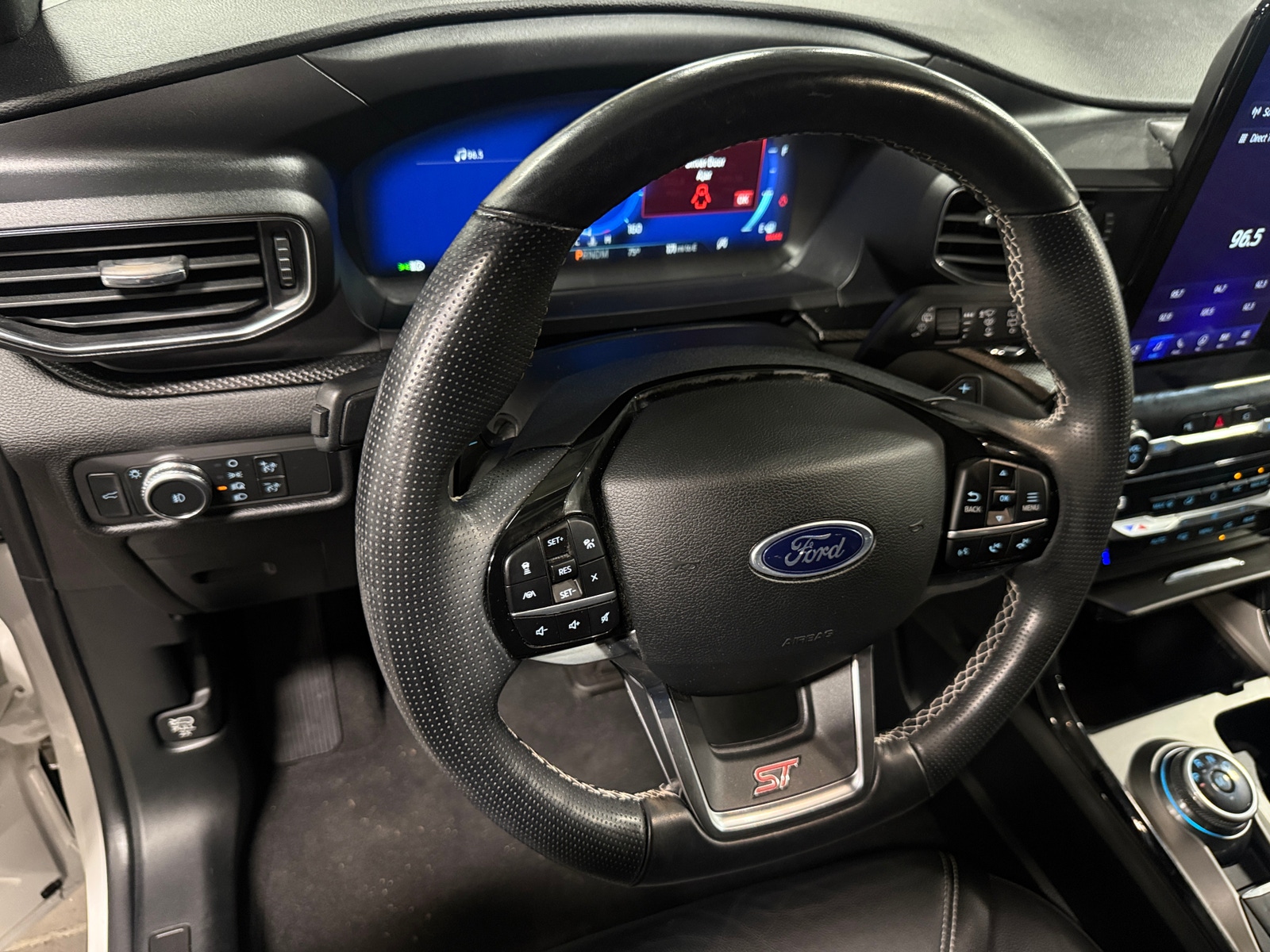Thumbnail: 2021 Ford Explorer - 4