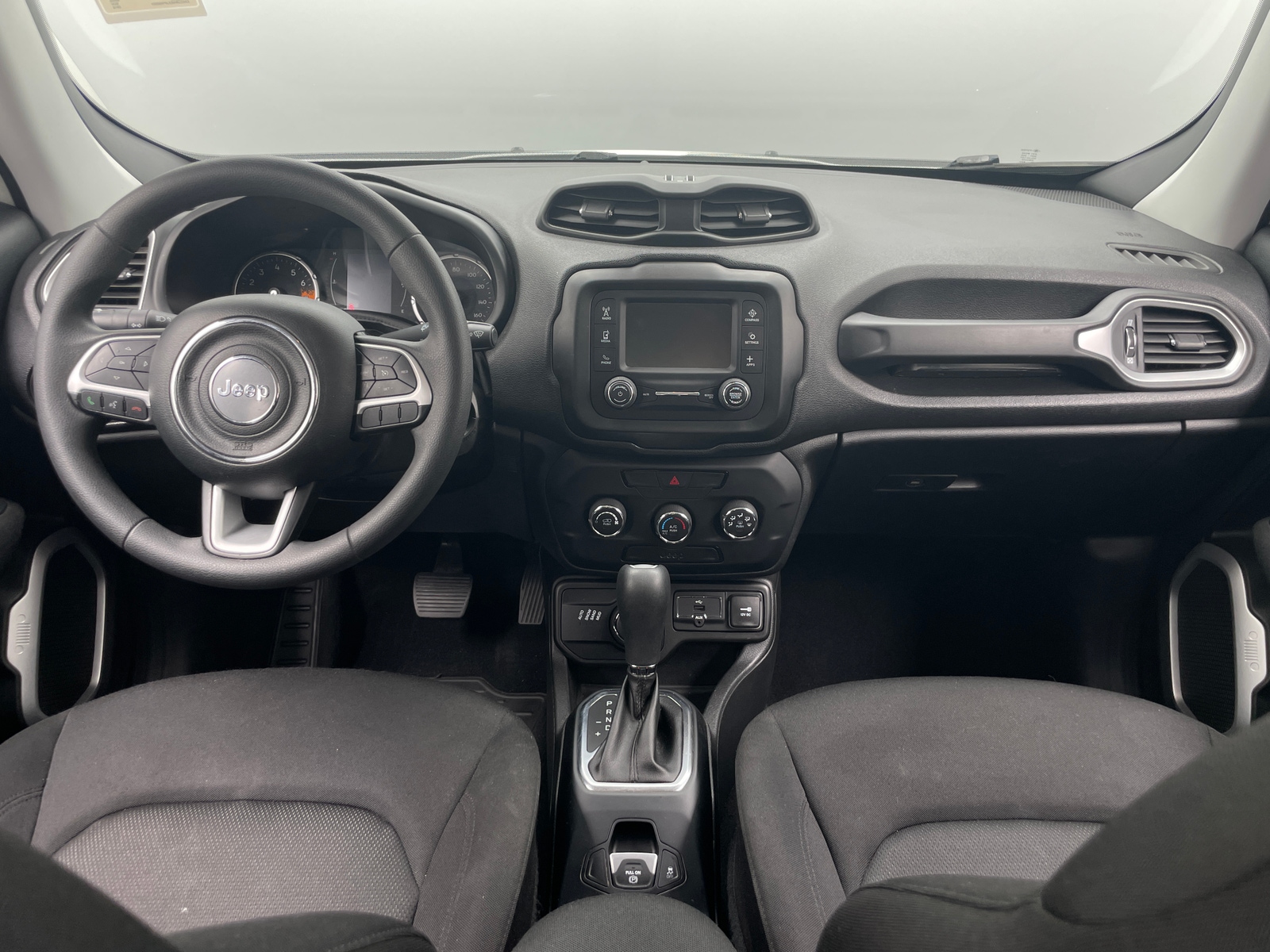 Thumbnail: 2018 Jeep Renegade - 3
