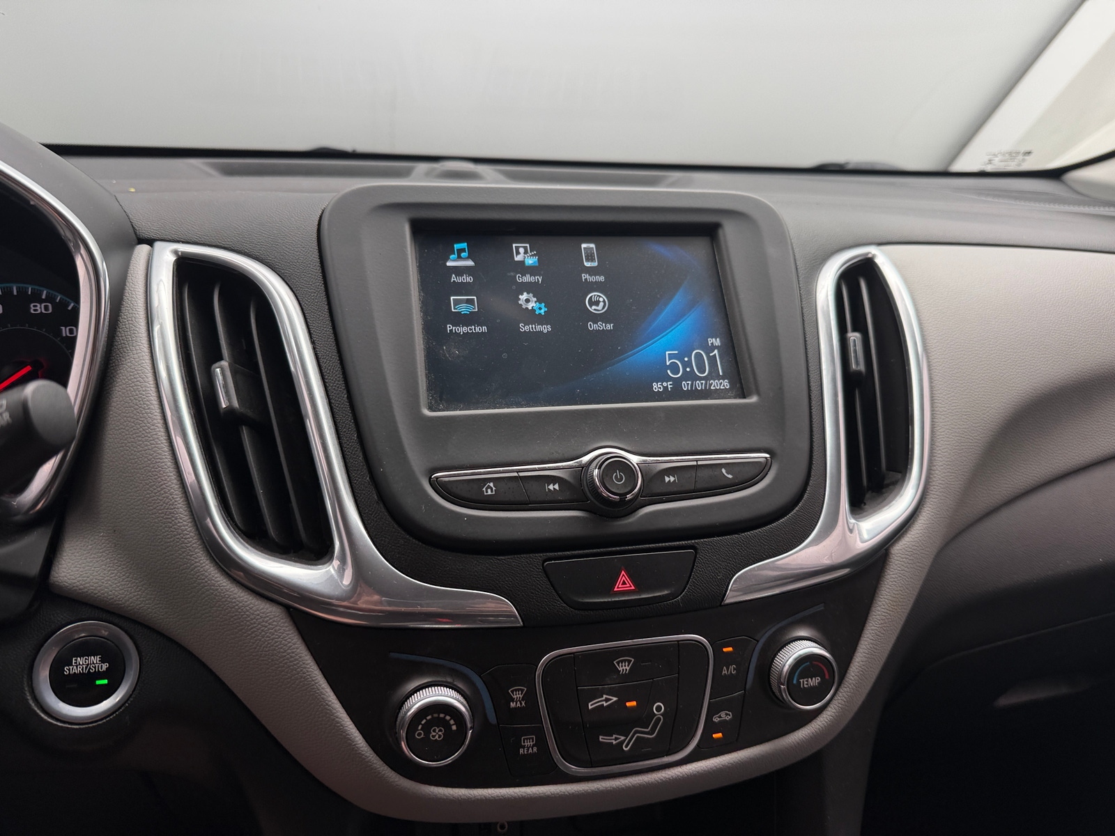 Thumbnail: 2018 Chevrolet Equinox - 4