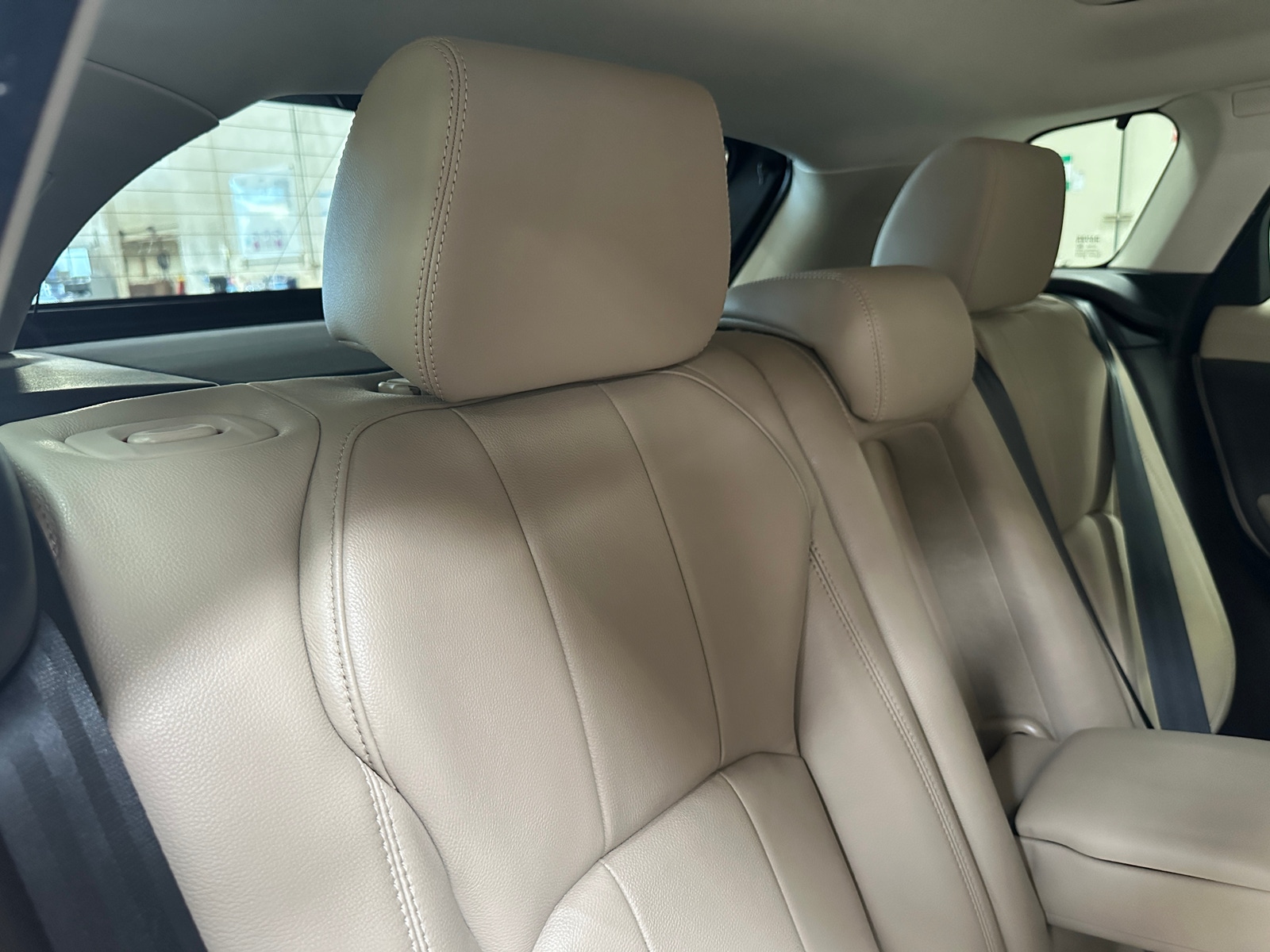 Thumbnail: 2019 Land Rover Range Rover Evoque - 6