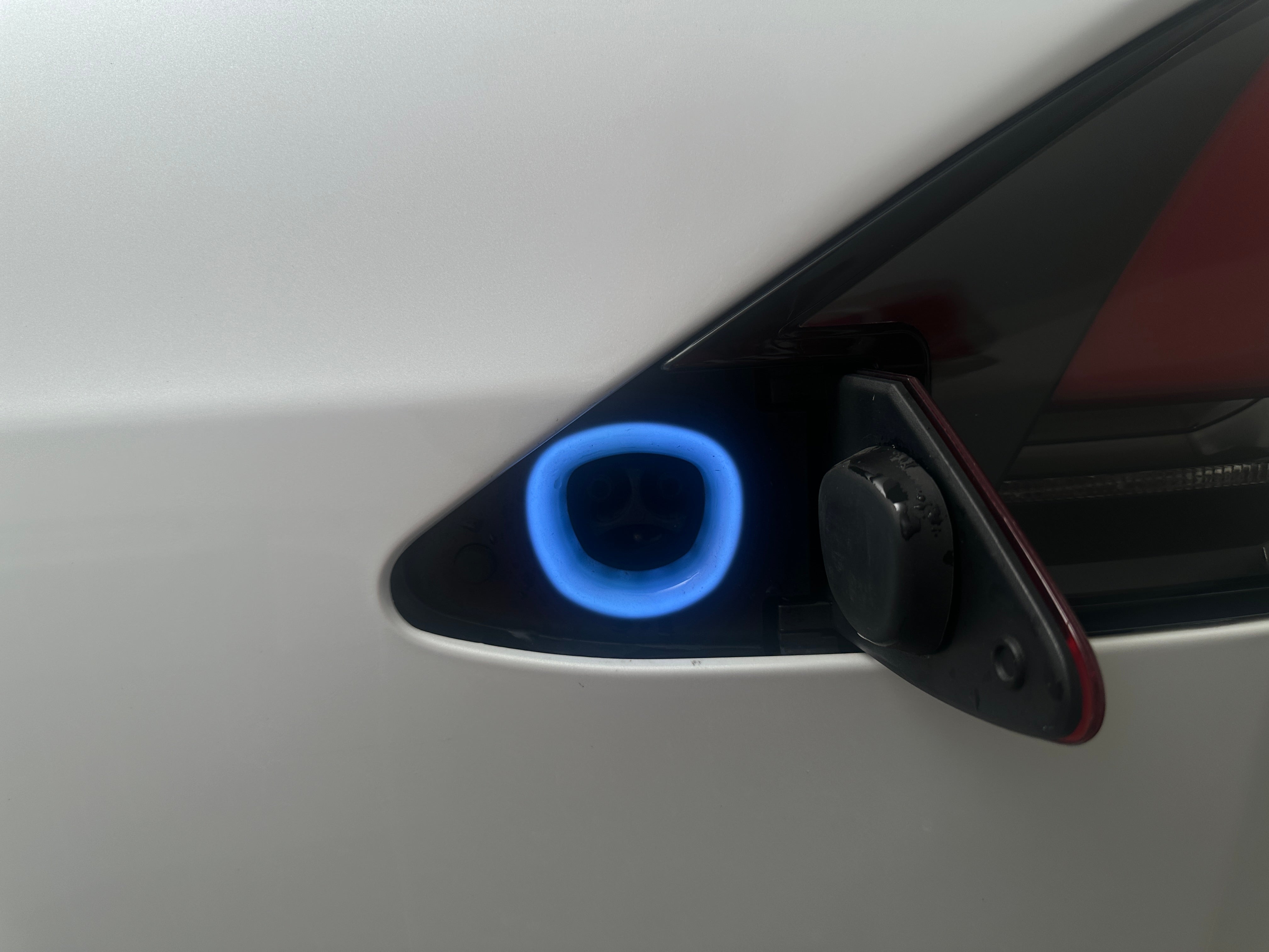 Used 2018 Tesla Model X 75D with VIN 5YJXCDE22JF089385 for sale in Auburn, WA