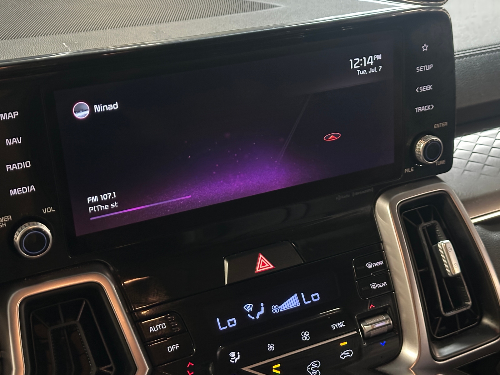 Thumbnail: 2022 Kia Sorento - 3