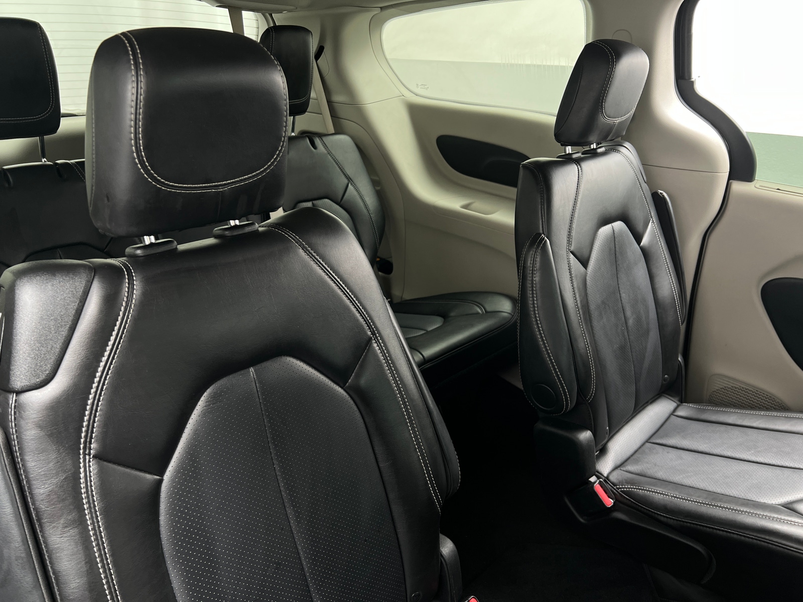 Thumbnail: 2024 Chrysler Pacifica - 5