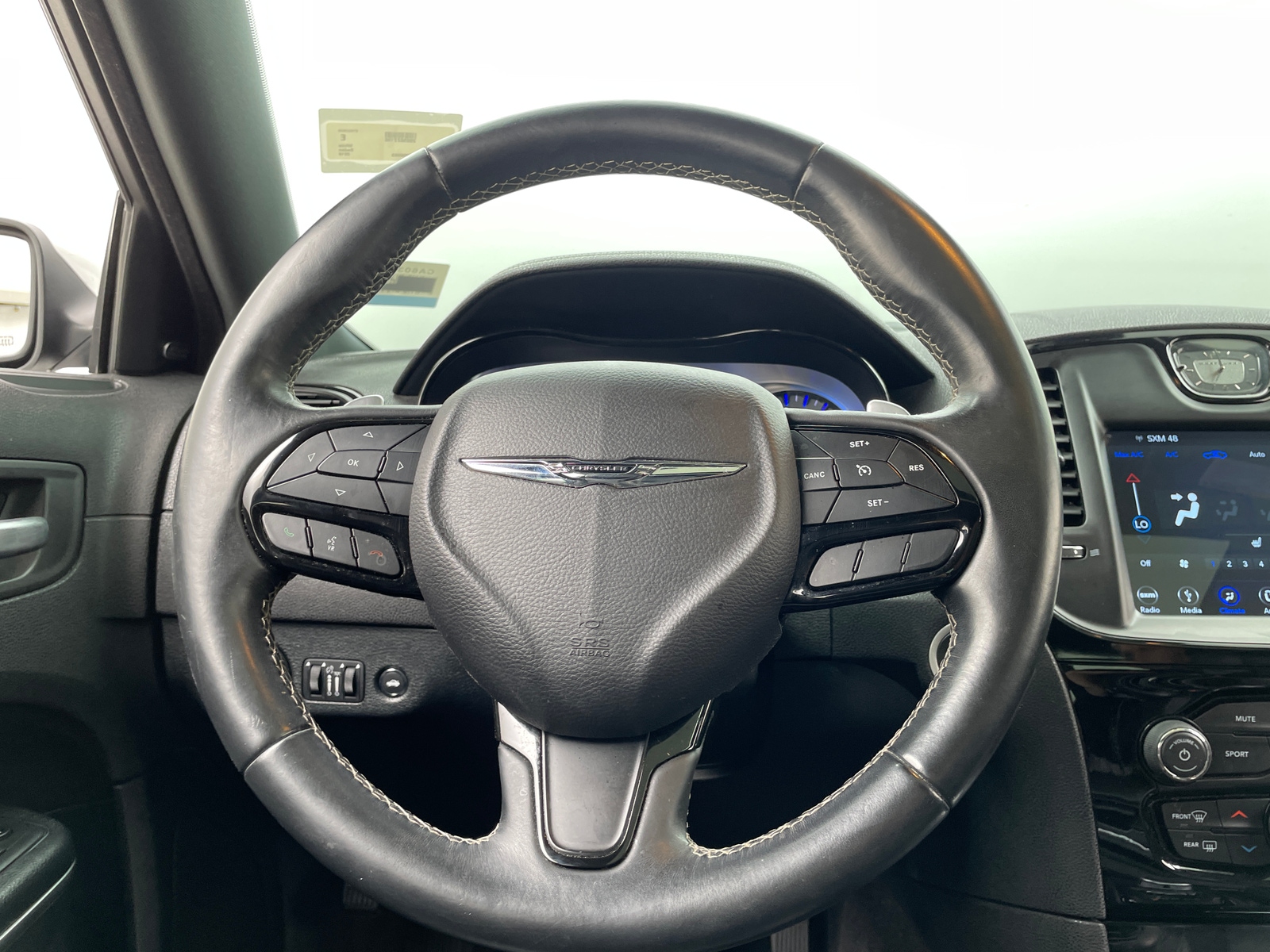 Thumbnail: 2018 Chrysler 300 - 4