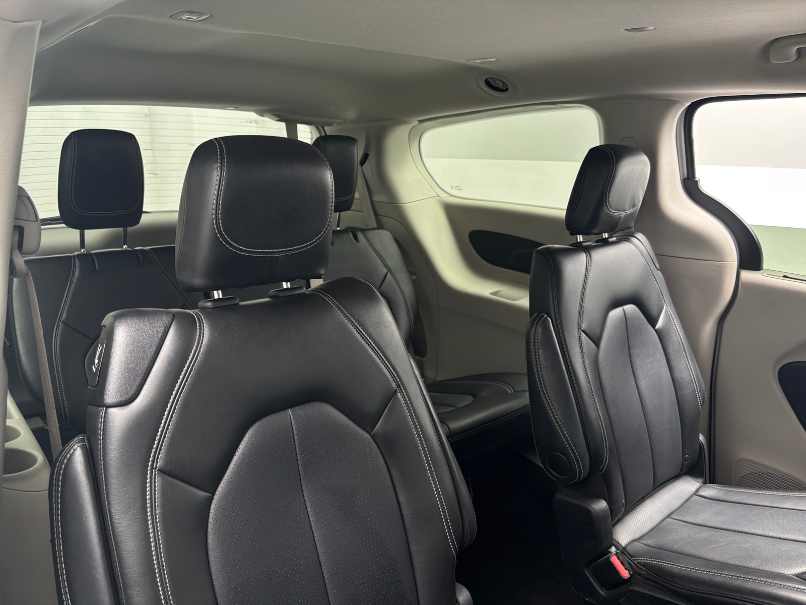 Thumbnail: 2024 Chrysler Pacifica - 5
