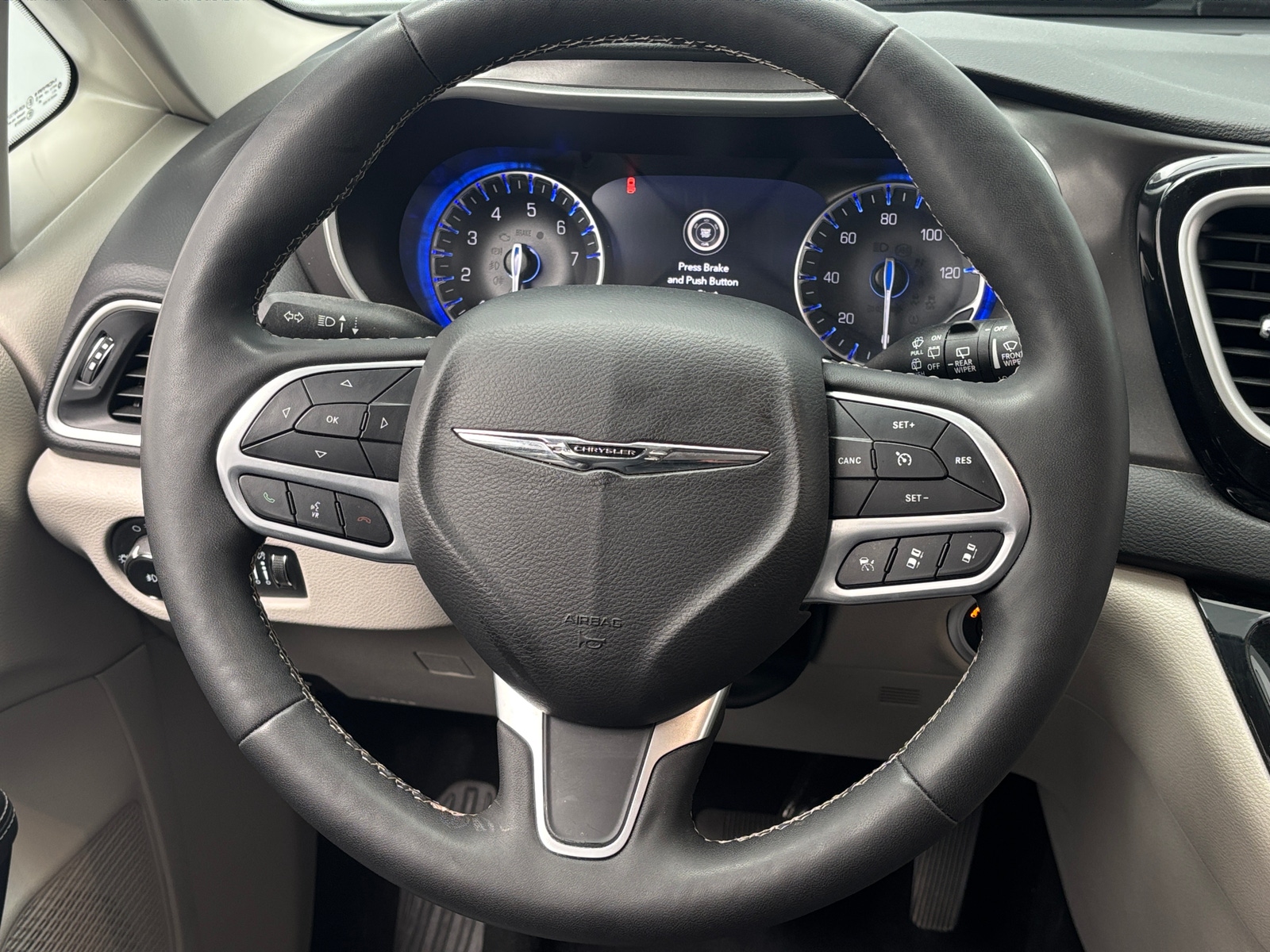 Thumbnail: 2024 Chrysler Pacifica - 4