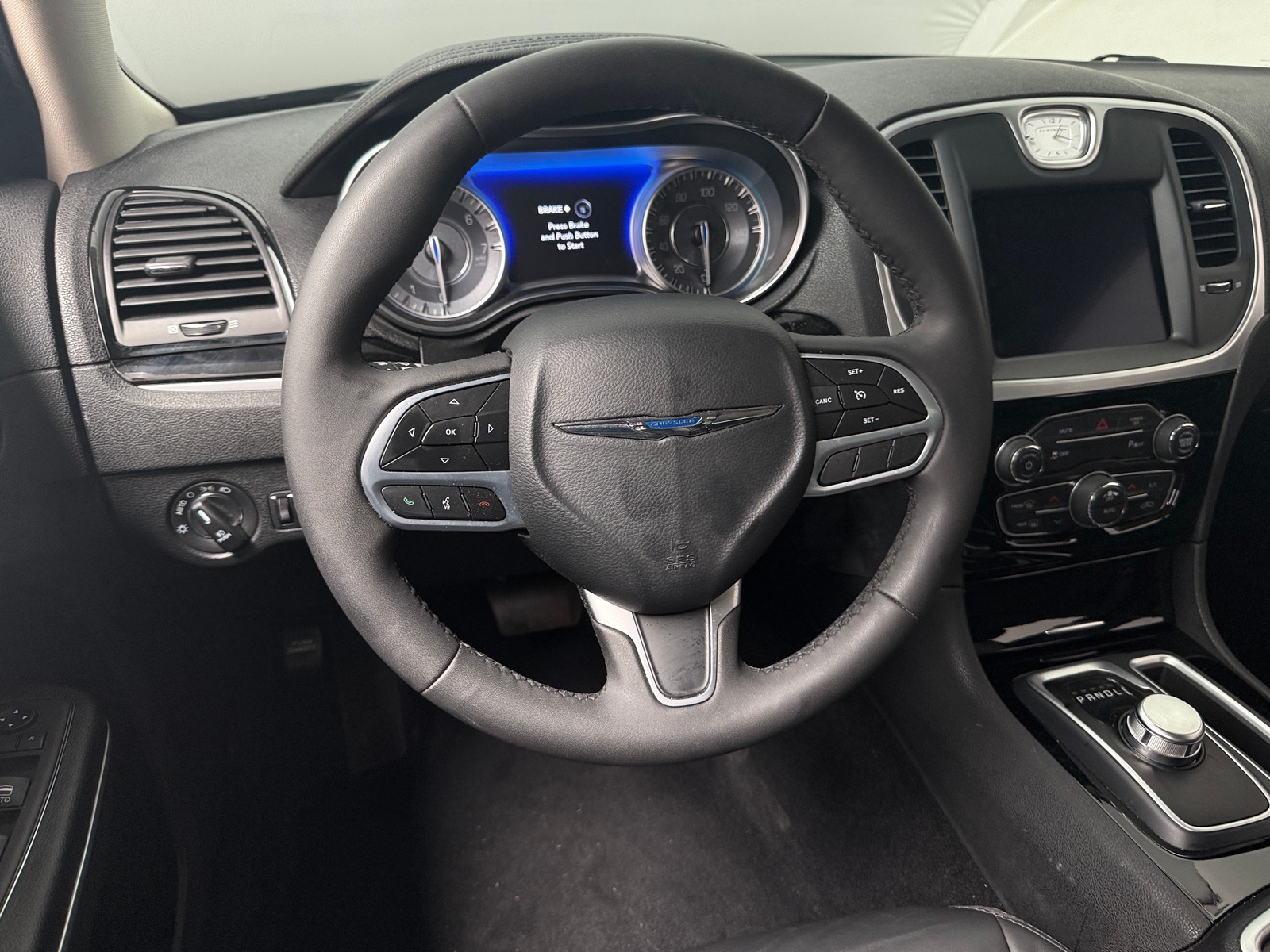 Thumbnail: 2023 Chrysler 300 - 4