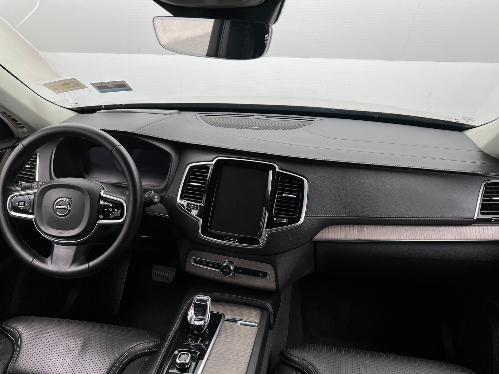 Thumbnail: 2023 Volvo XC90 - 2