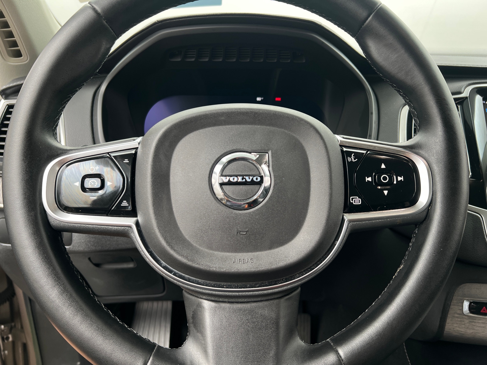 Thumbnail: 2023 Volvo XC90 - 4