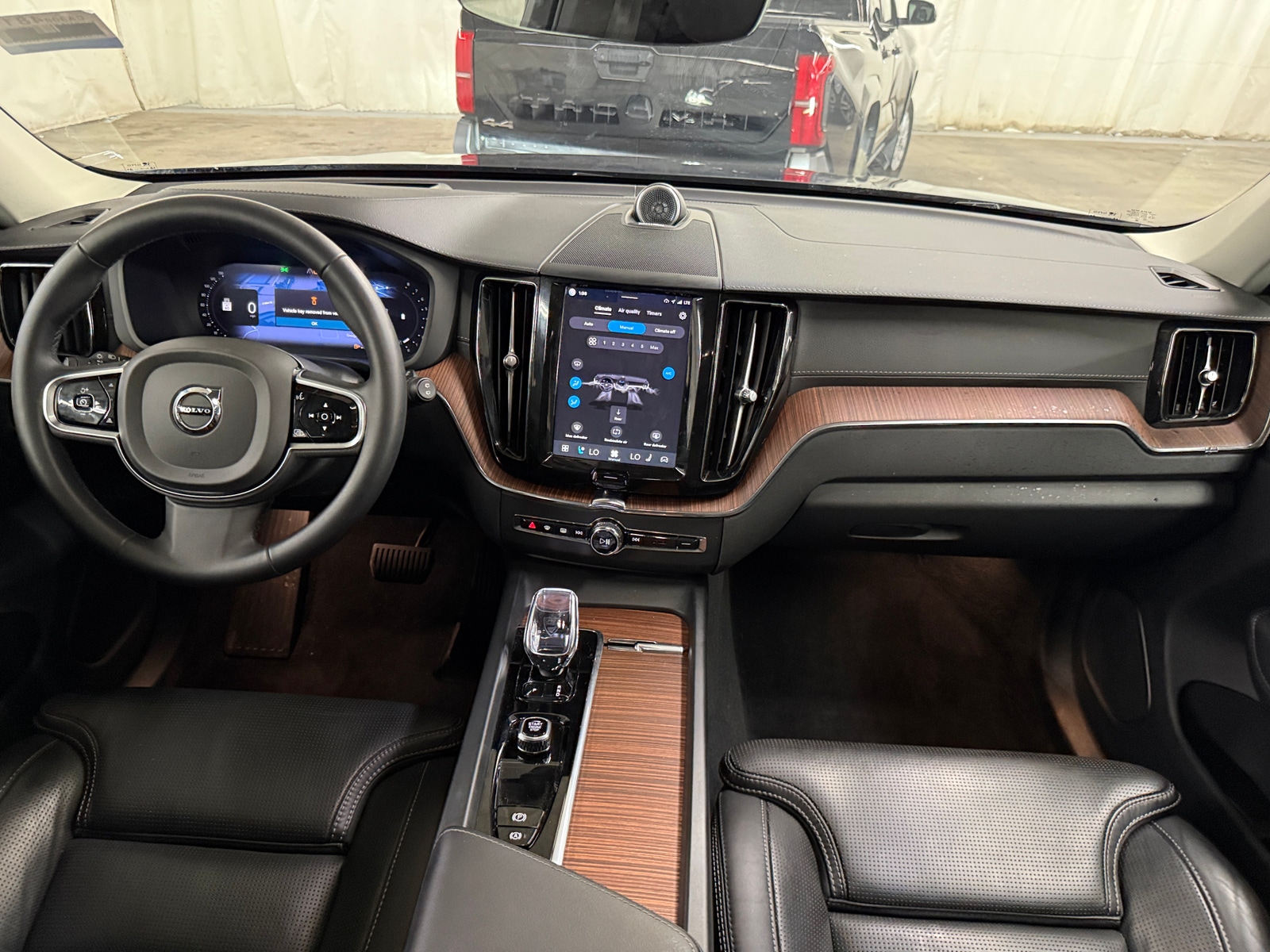 Thumbnail: 2024 Volvo XC60 - 2