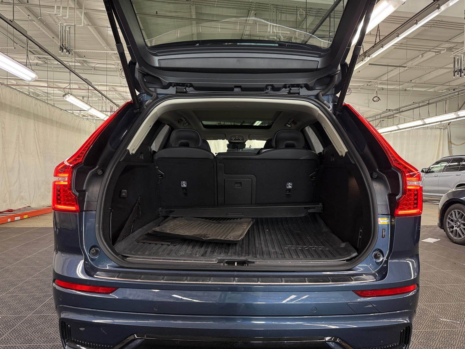 Thumbnail: 2024 Volvo XC60 - 6